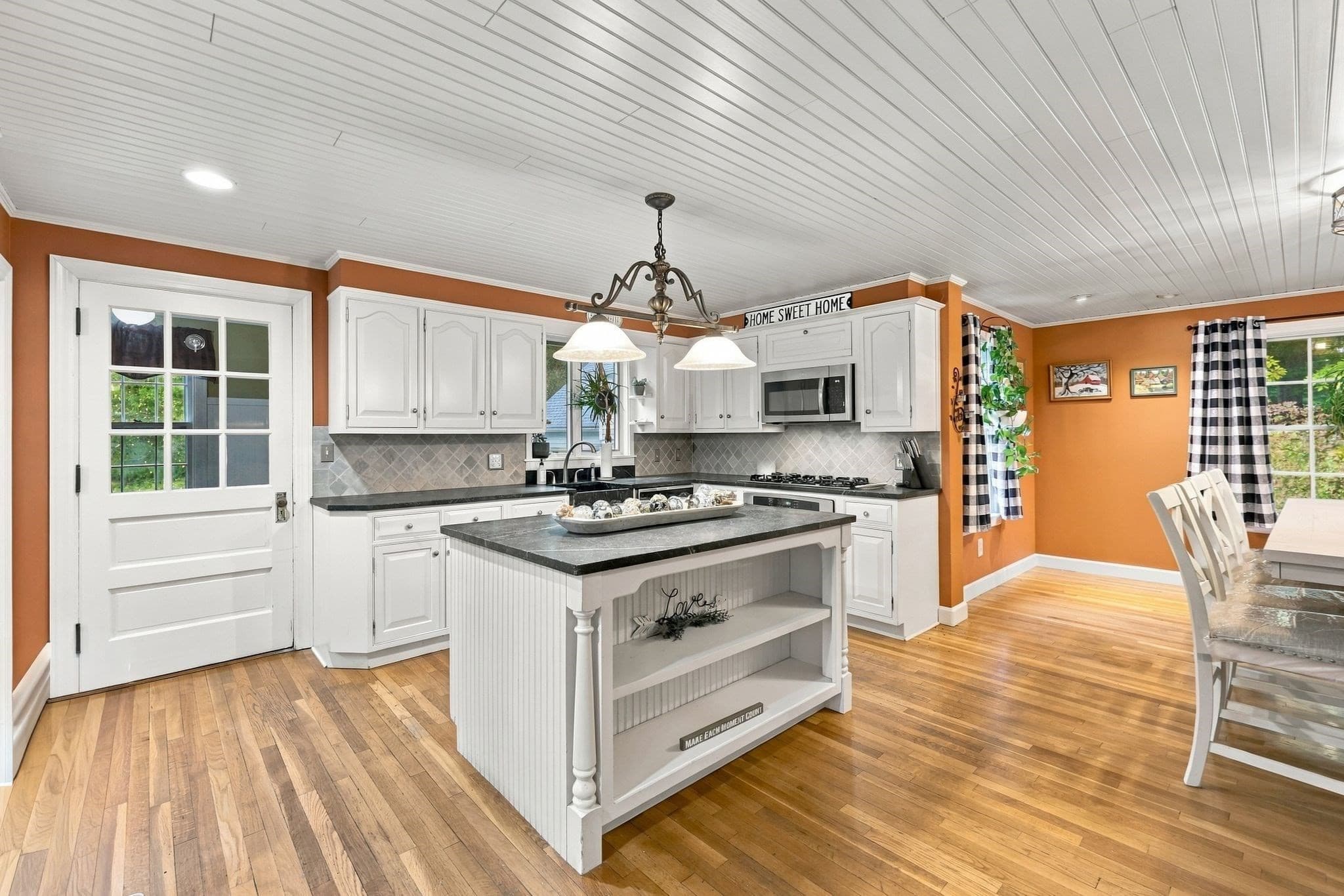 Single Family Residence at 670 Amherst Rd, Granby MA 01033, photo 5 of 42