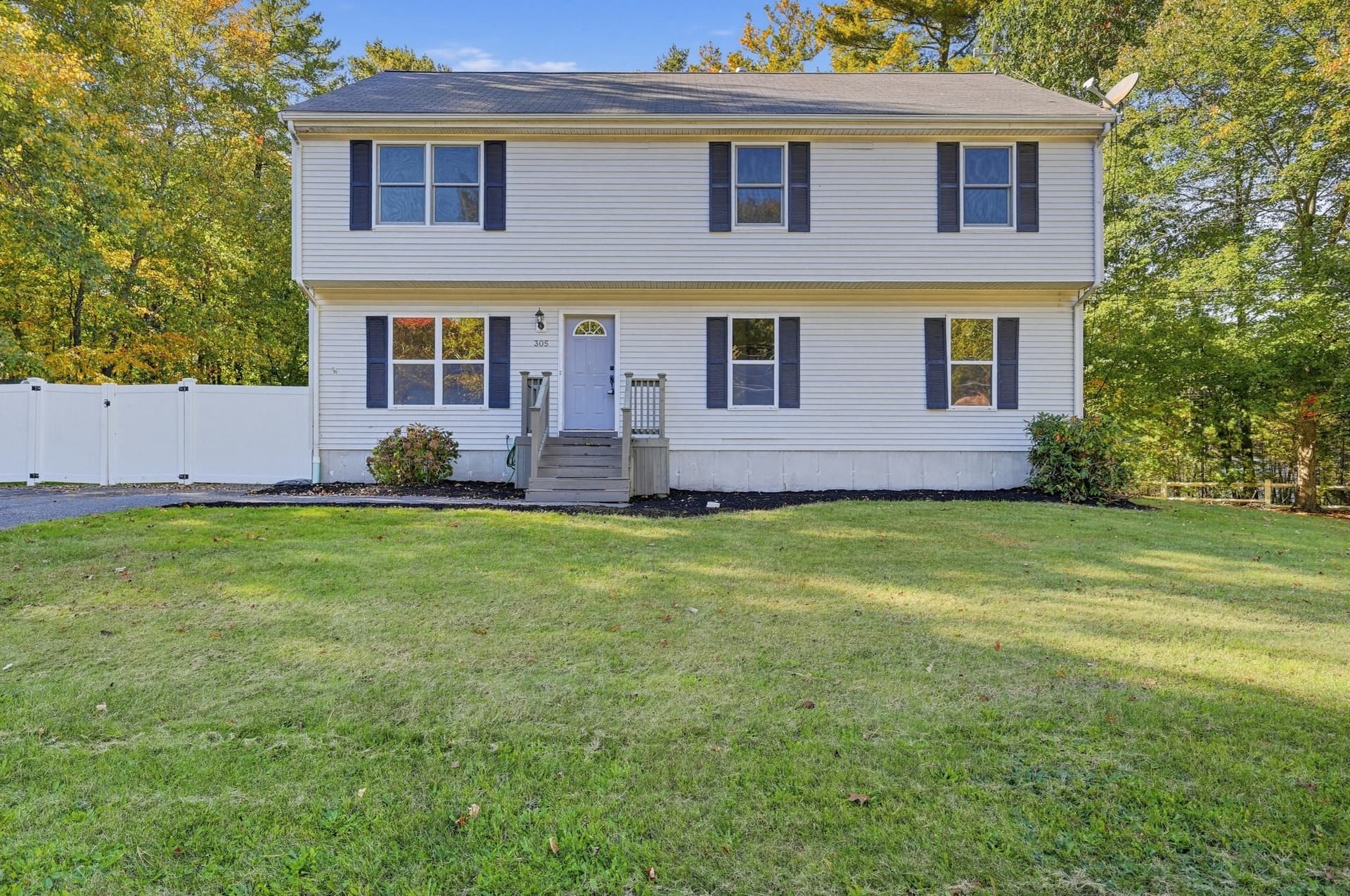 305 Wren St, Taunton MA 02718