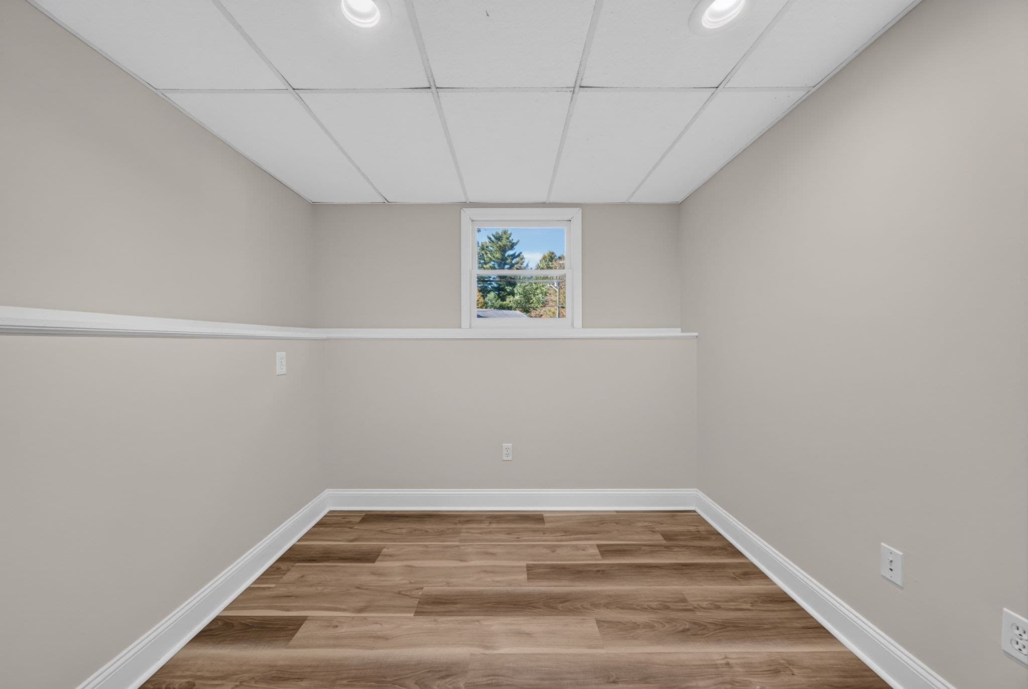 Single Family Residence at 120 Appletree Cir, Bridgewater MA 02324, photo 33 of 42