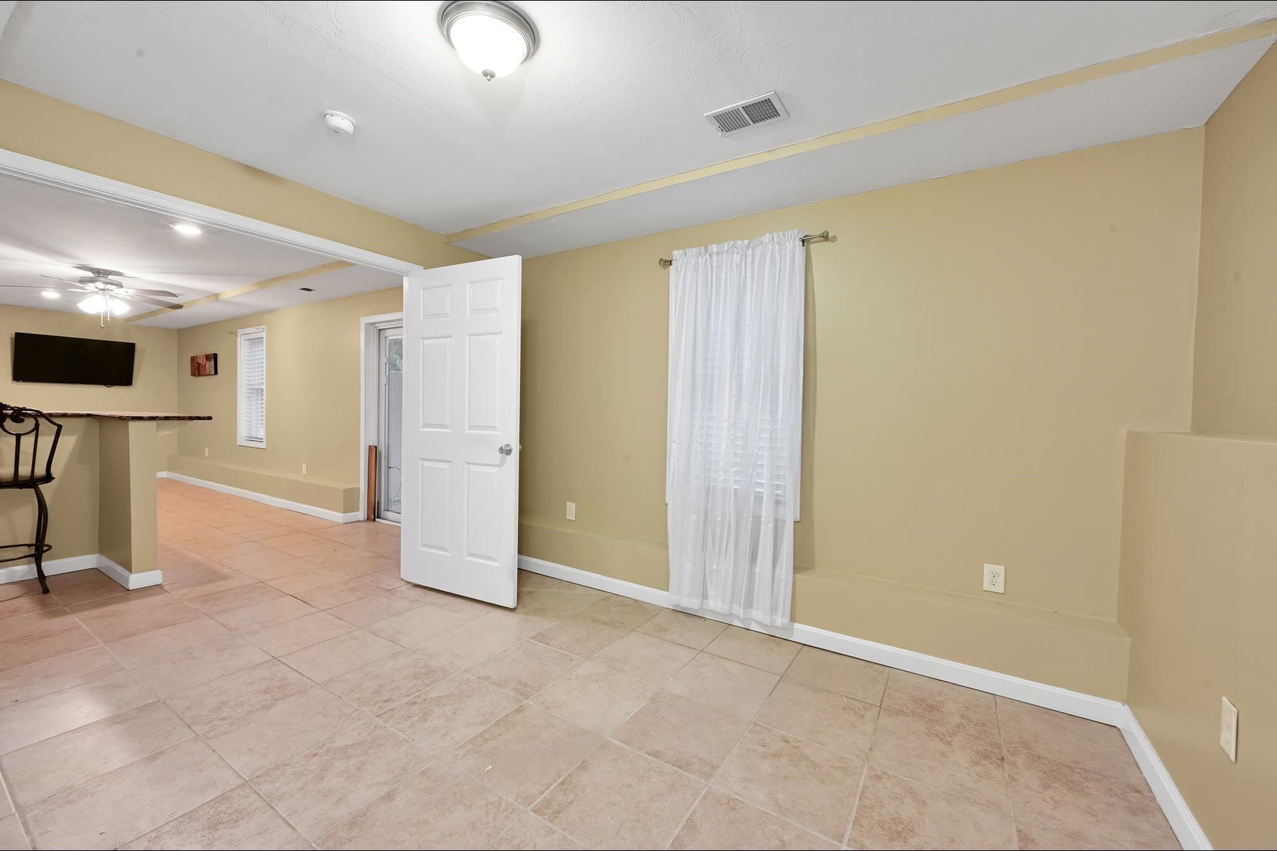Single Family Residence at 55 Surrey Ln # 55, East Bridgewater MA 02333, photo 27 of 42