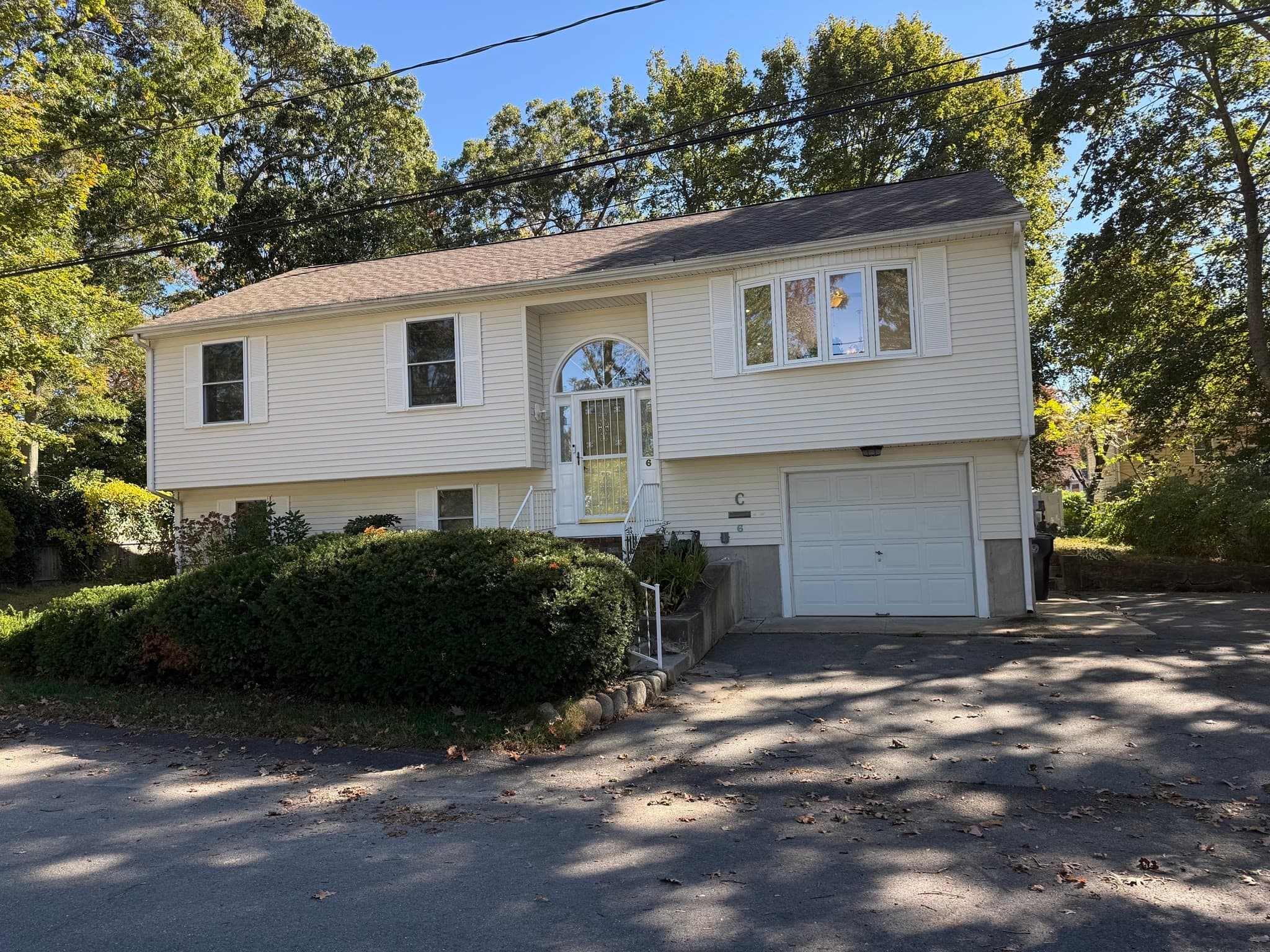 6 Golf Street, Dartmouth MA 02747