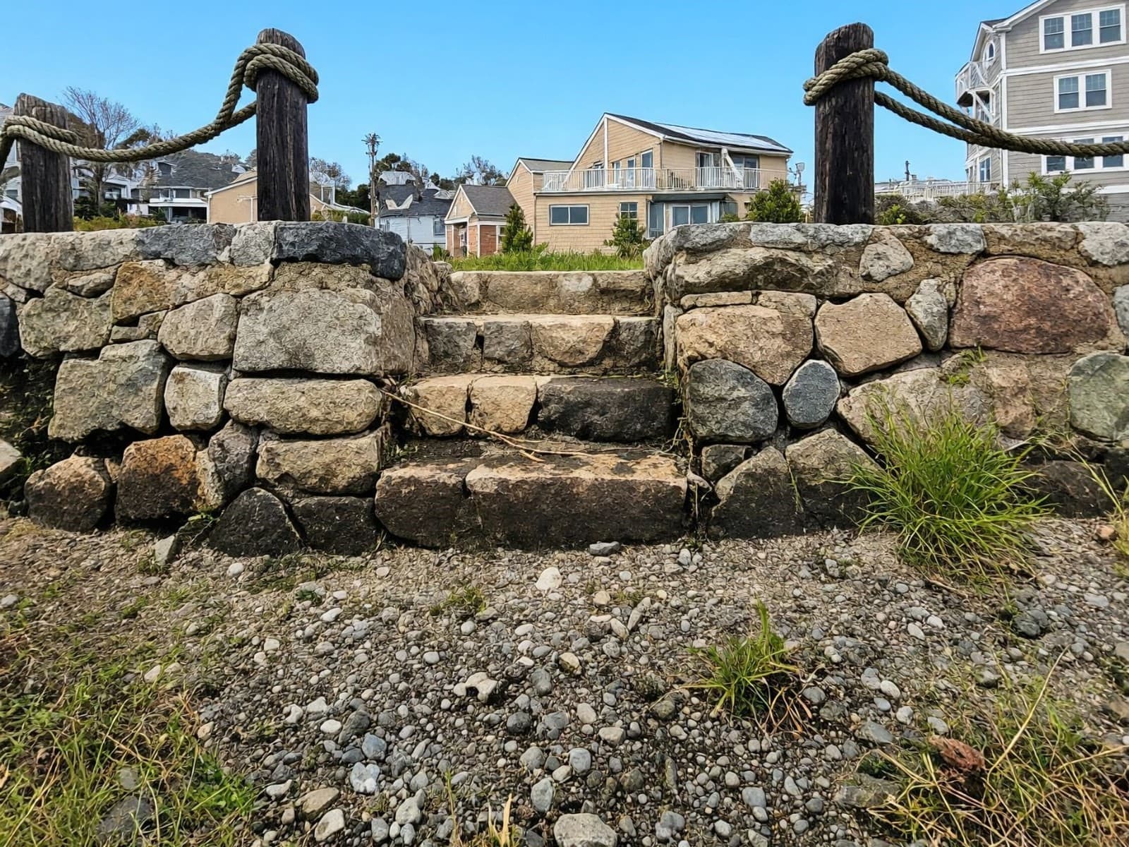Single Family Residence at 15 Bay St, Hull MA 02045, photo 5 of 8