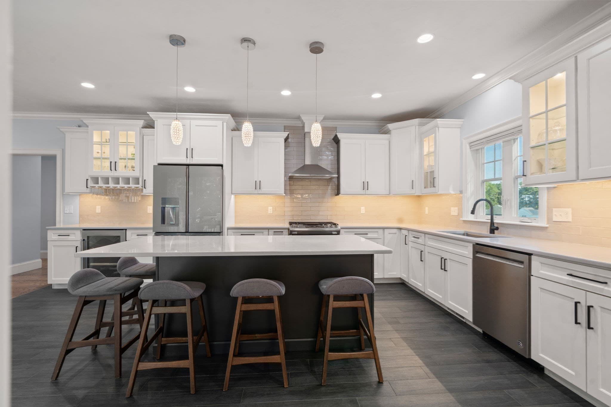 Single Family Residence at 19 Pass Farm Rd, Attleboro MA 02703, photo 5 of 42