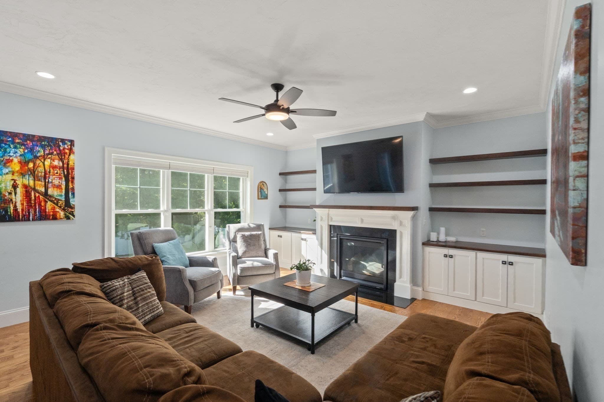Single Family Residence at 19 Pass Farm Rd, Attleboro MA 02703, photo 10 of 42
