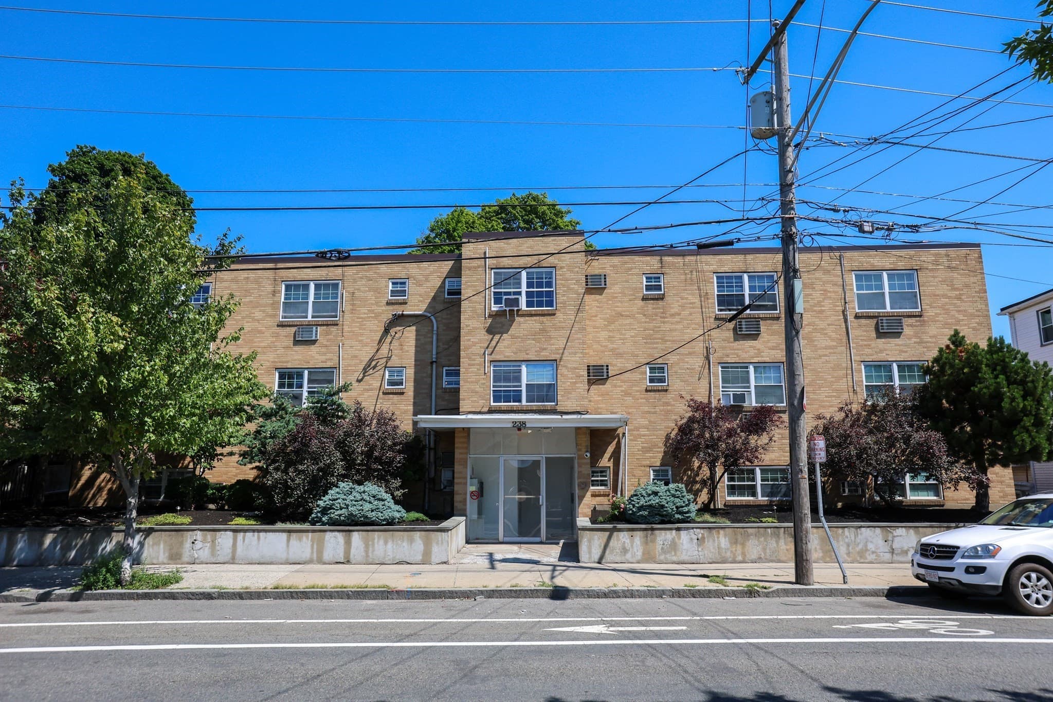 5+ Family - 5+ Units Up/Down at 238 Chelsea Street, Everett MA 02149, photo 2 of 24