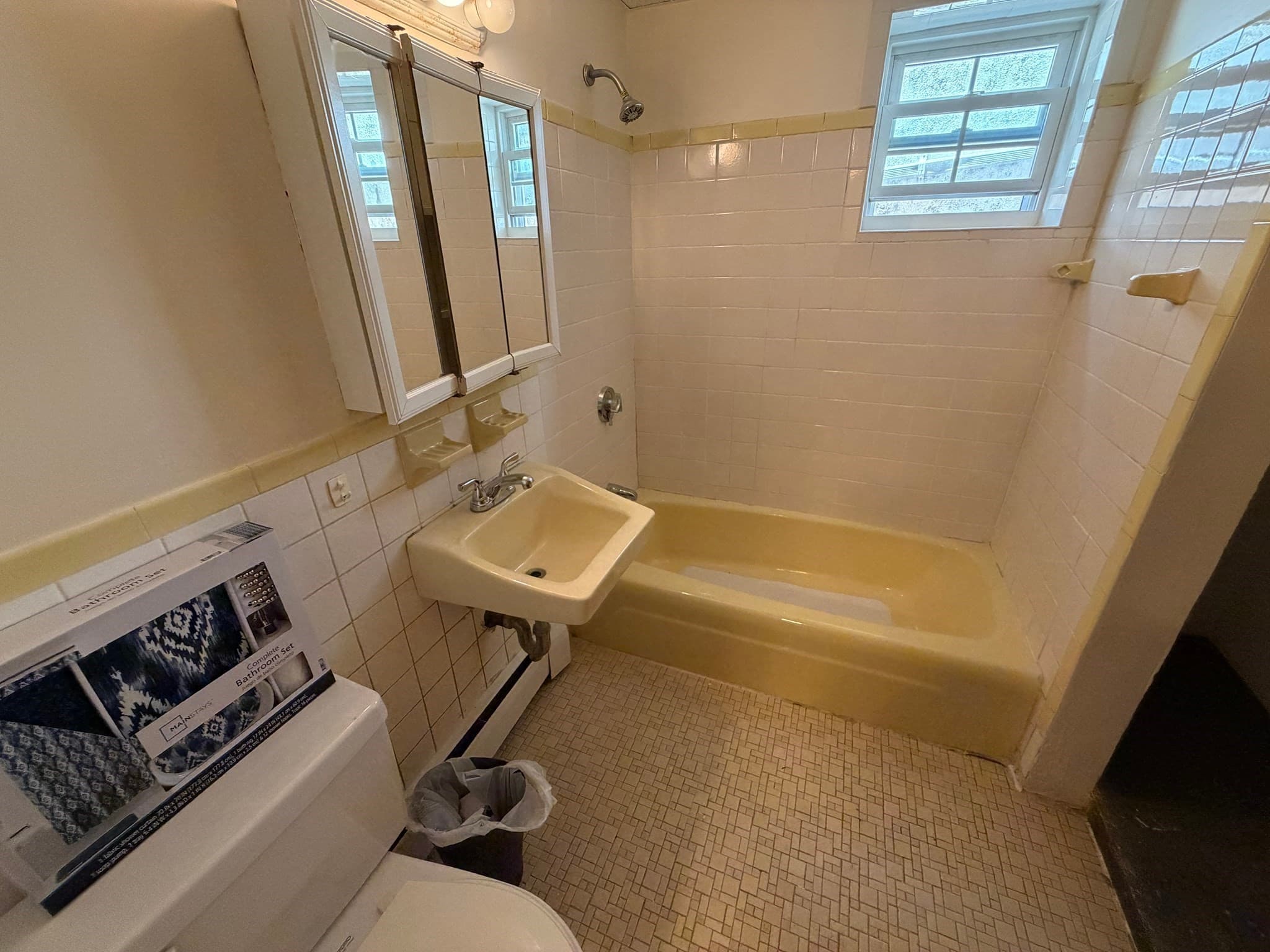 5+ Family - 5+ Units Up/Down at 238 Chelsea Street, Everett MA 02149, photo 13 of 24