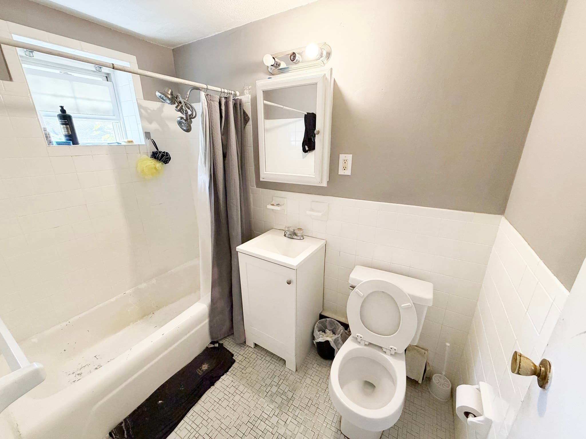 5+ Family - 5+ Units Up/Down at 238 Chelsea Street, Everett MA 02149, photo 15 of 24