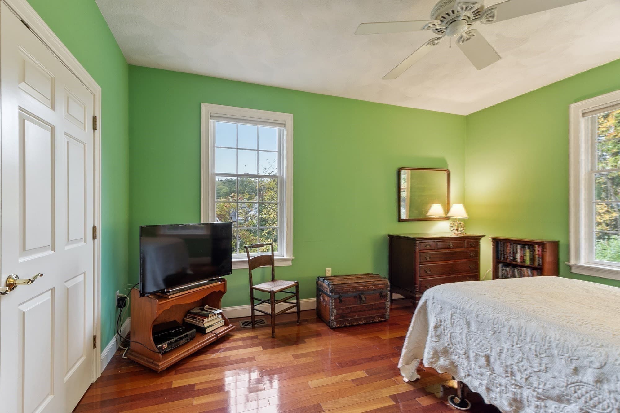 Single Family Residence at 2 Greenbrier Rd,, Manchester MA 01944, photo 17 of 26