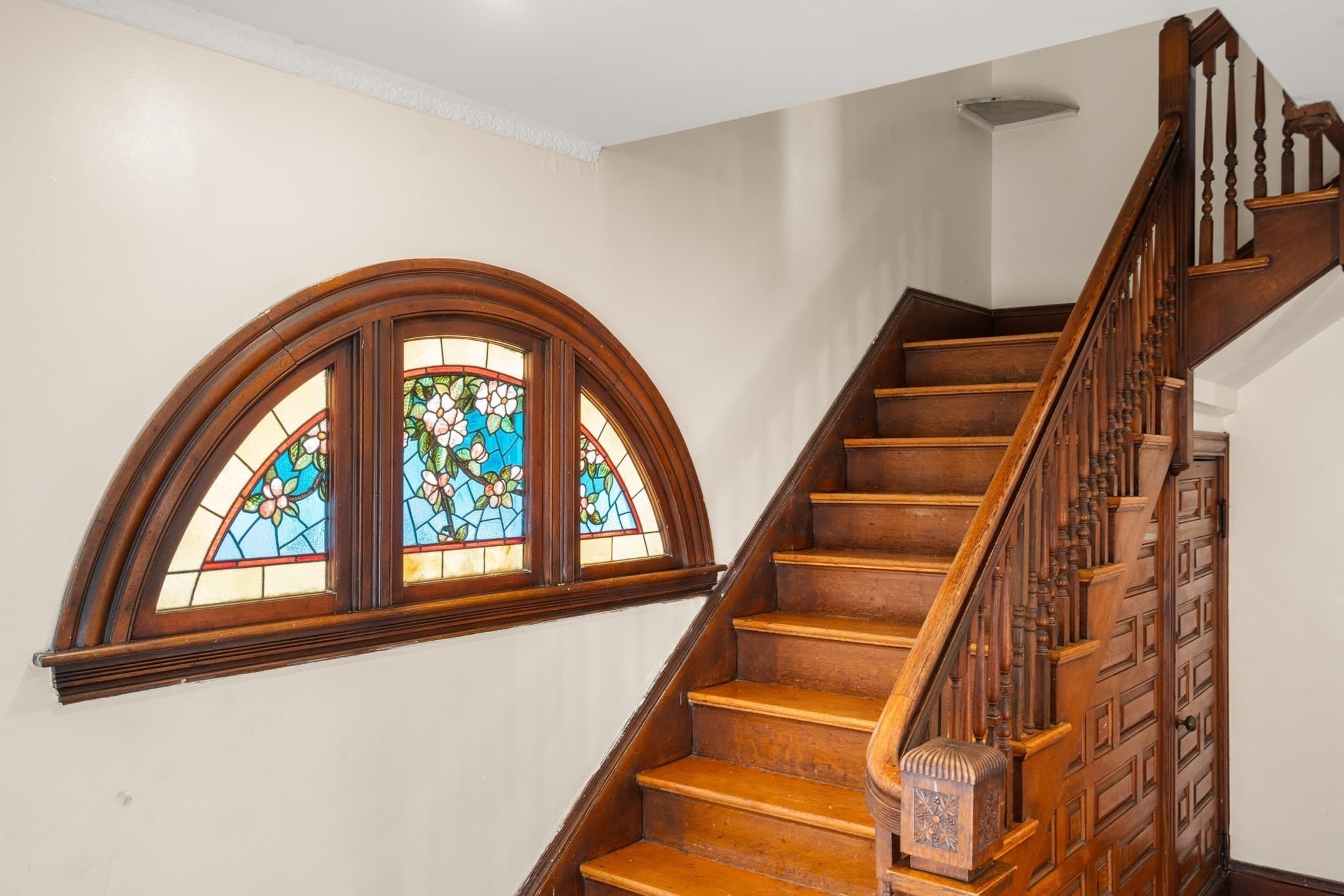 Single Family Residence at 26 Lawrence Ave, Boston MA 02121, photo 7 of 40
