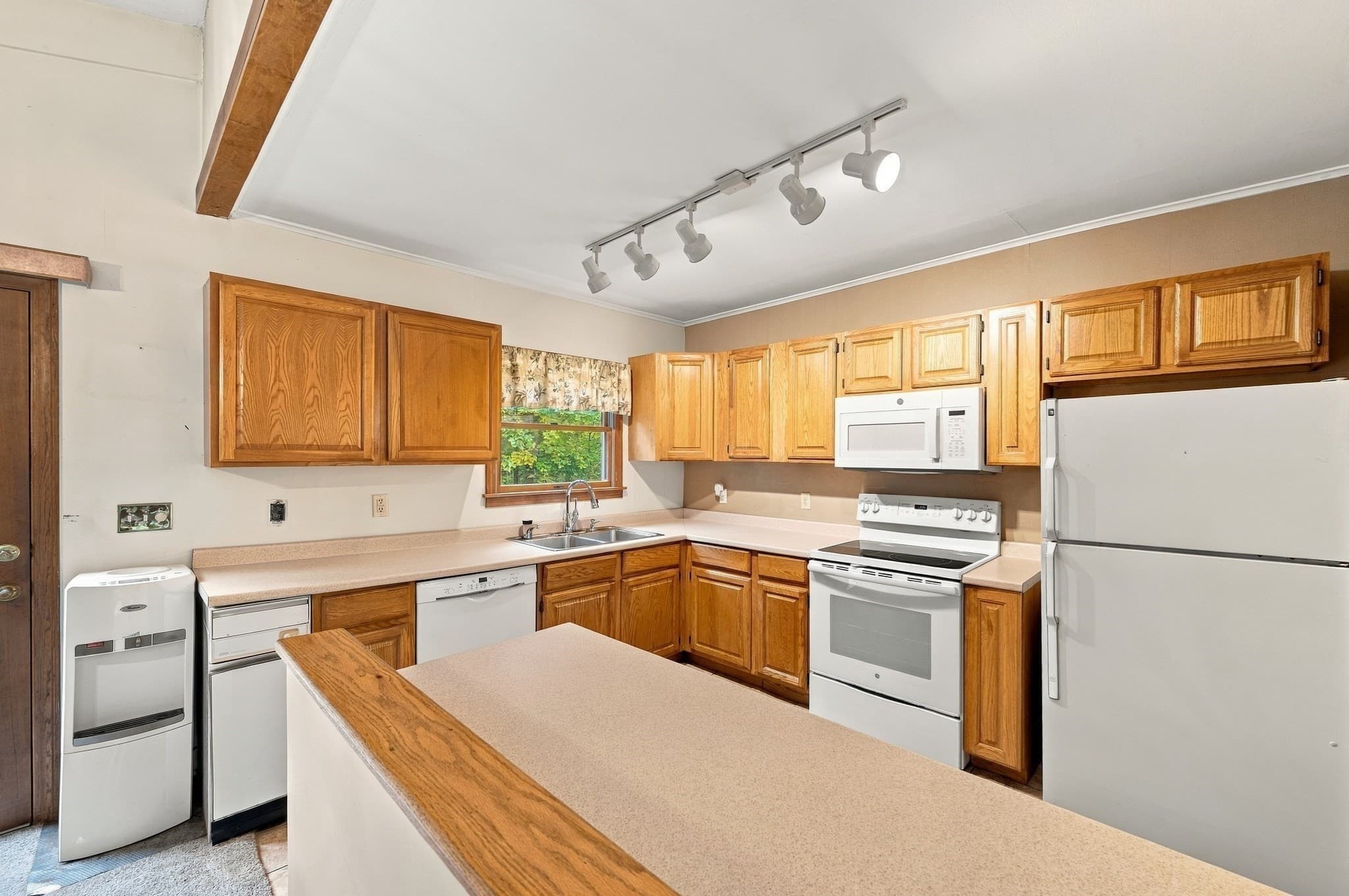 Single Family Residence at 290 Middleton Rd, Boxford MA 01921, photo 16 of 37