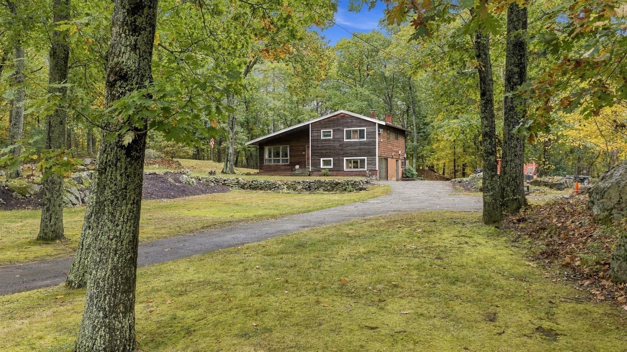 Single Family Residence at 290 Middleton Rd, Boxford MA 01921, photo 4 of 37