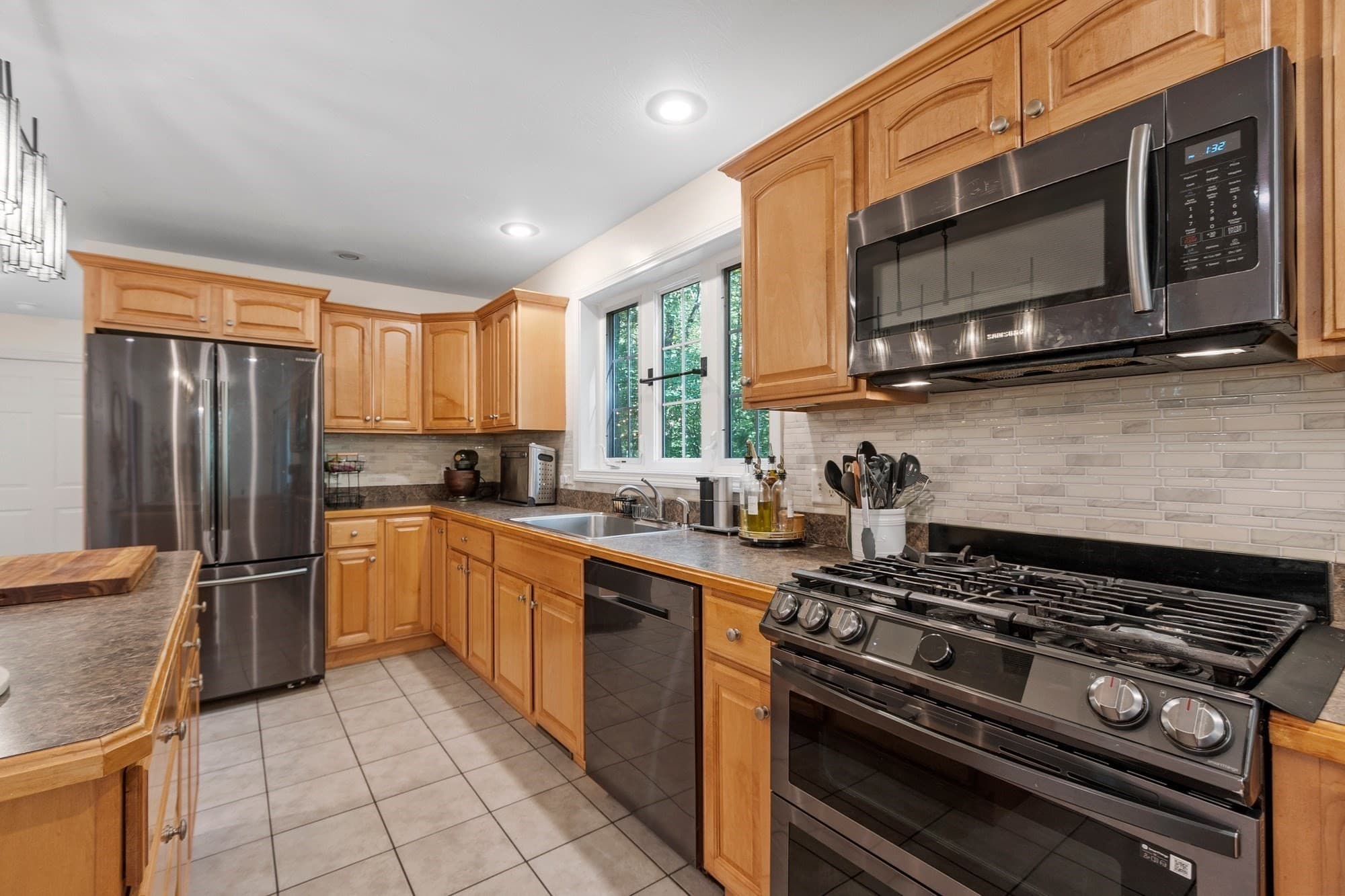 Single Family Residence at 24 Wilson Rd, Londonderry NH 03053, photo 13 of 40
