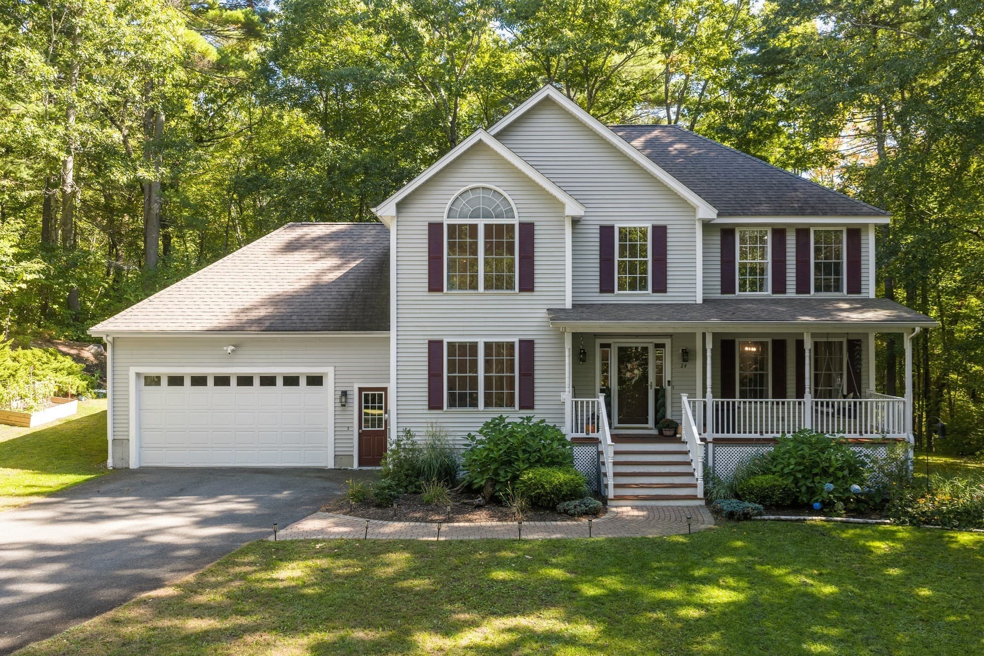 24 Wilson Rd, Londonderry NH 03053