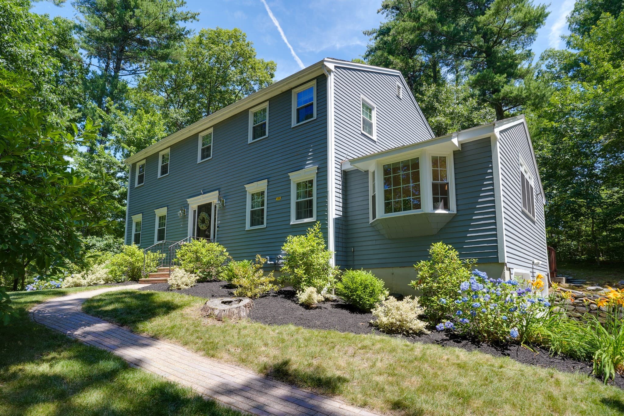 18 Coolidge Cir, Northborough MA 01532