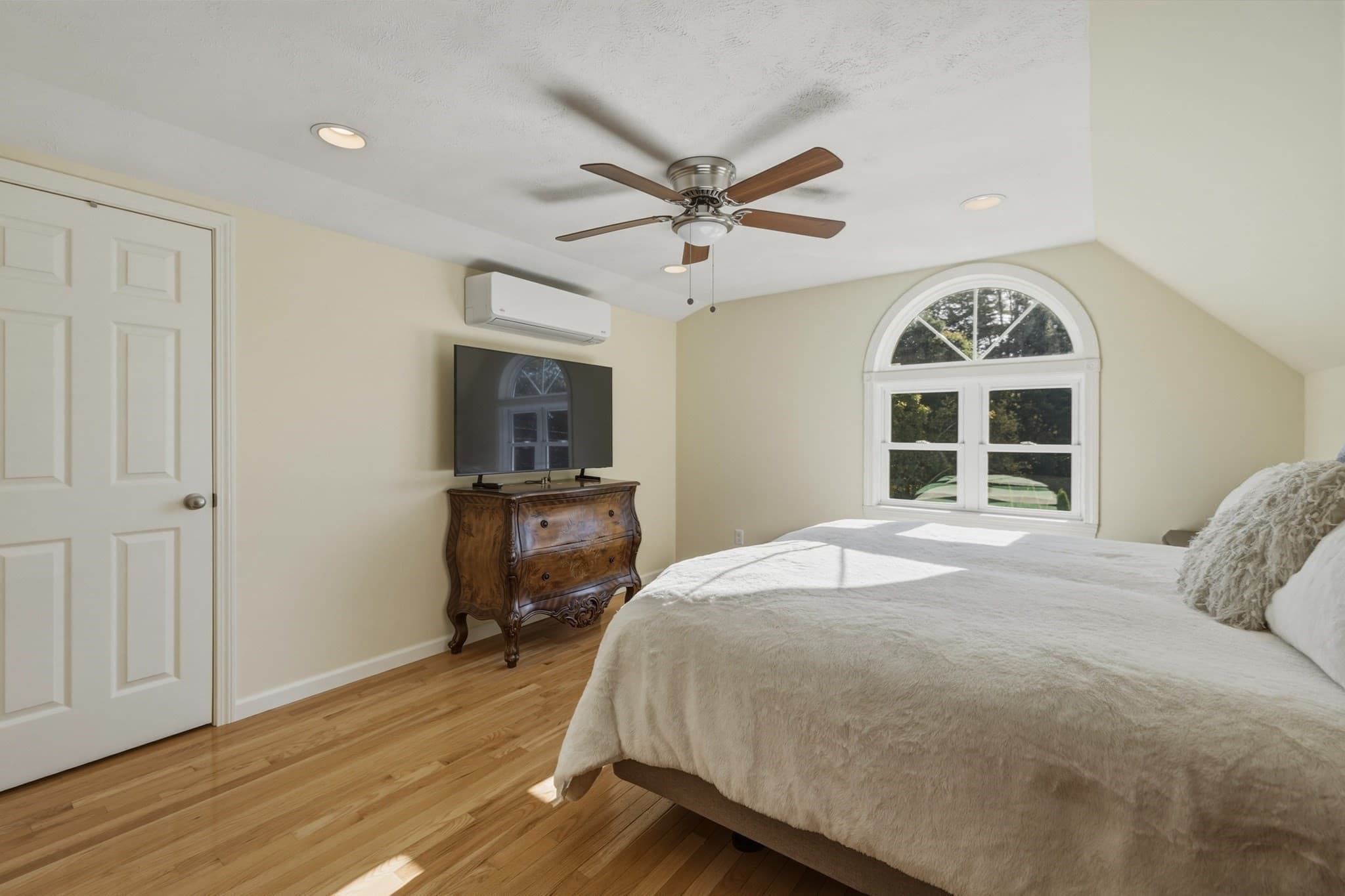 Single Family Residence at 391 Bardwell St, Belchertown MA 01007, photo 17 of 41