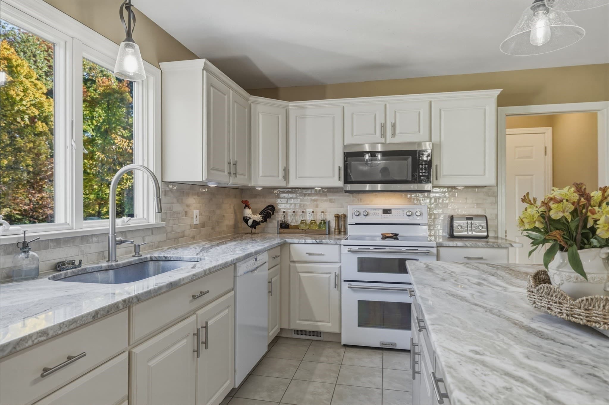 Single Family Residence at 391 Bardwell St, Belchertown MA 01007, photo 7 of 41