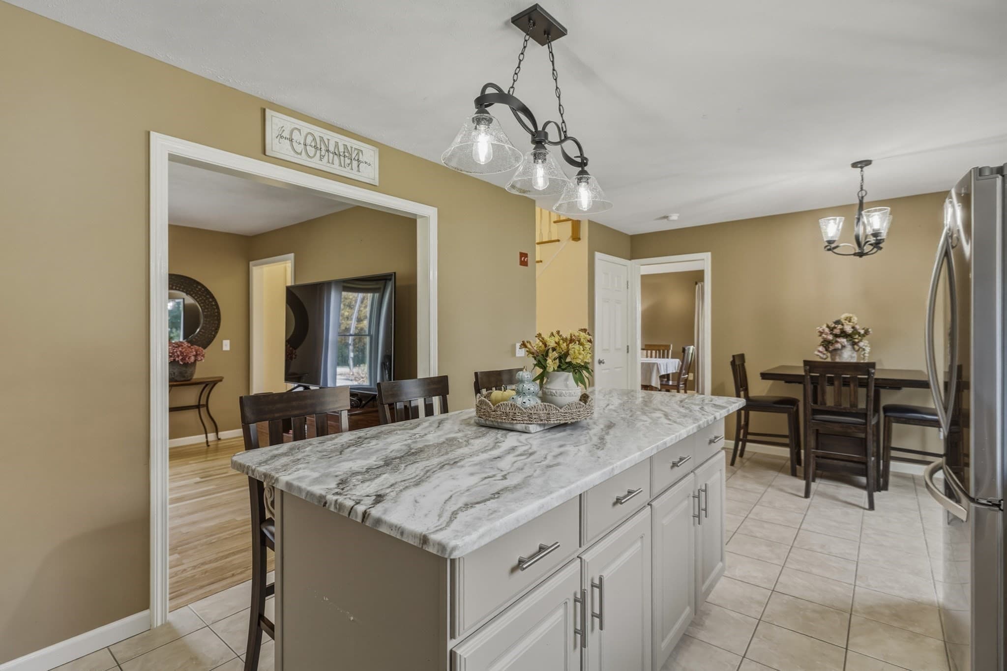 Single Family Residence at 391 Bardwell St, Belchertown MA 01007, photo 5 of 41