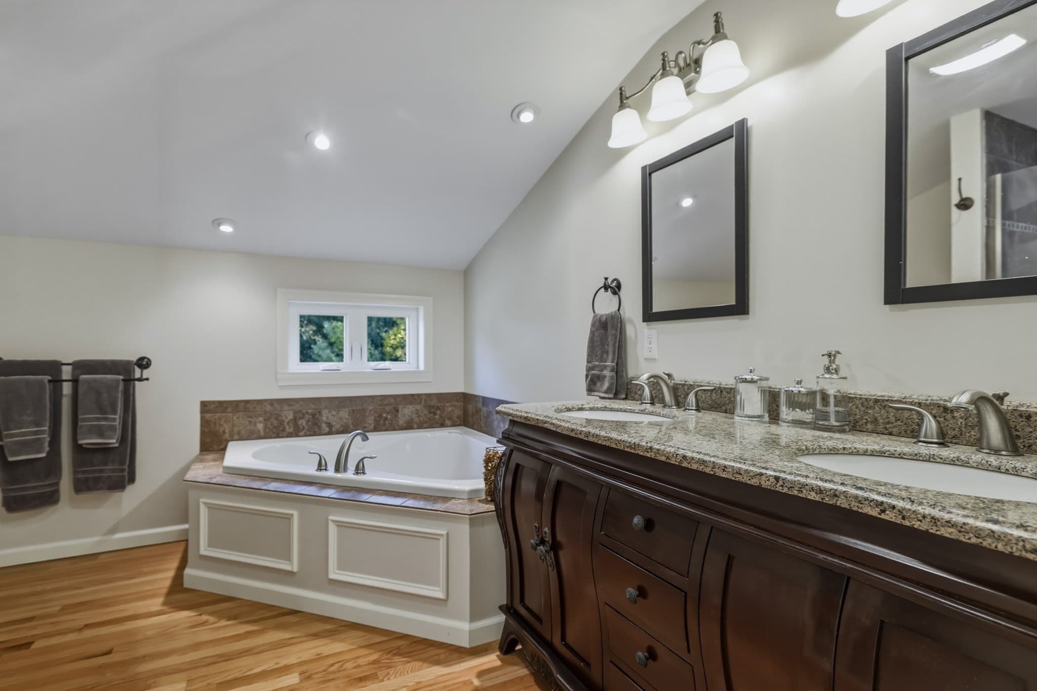 Single Family Residence at 391 Bardwell St, Belchertown MA 01007, photo 20 of 41