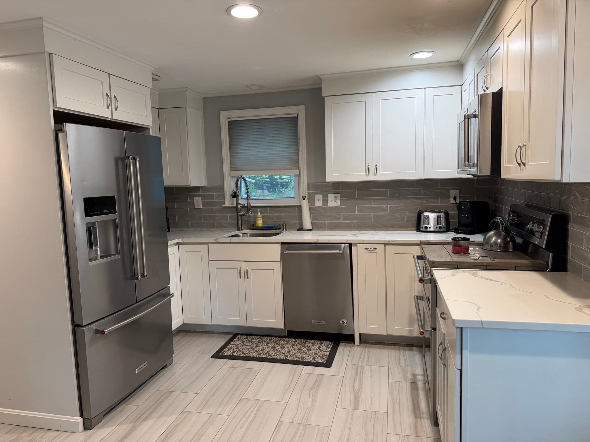 Single Family Residence at 10 Autumn St, Braintree MA 02184, photo 12 of 34
