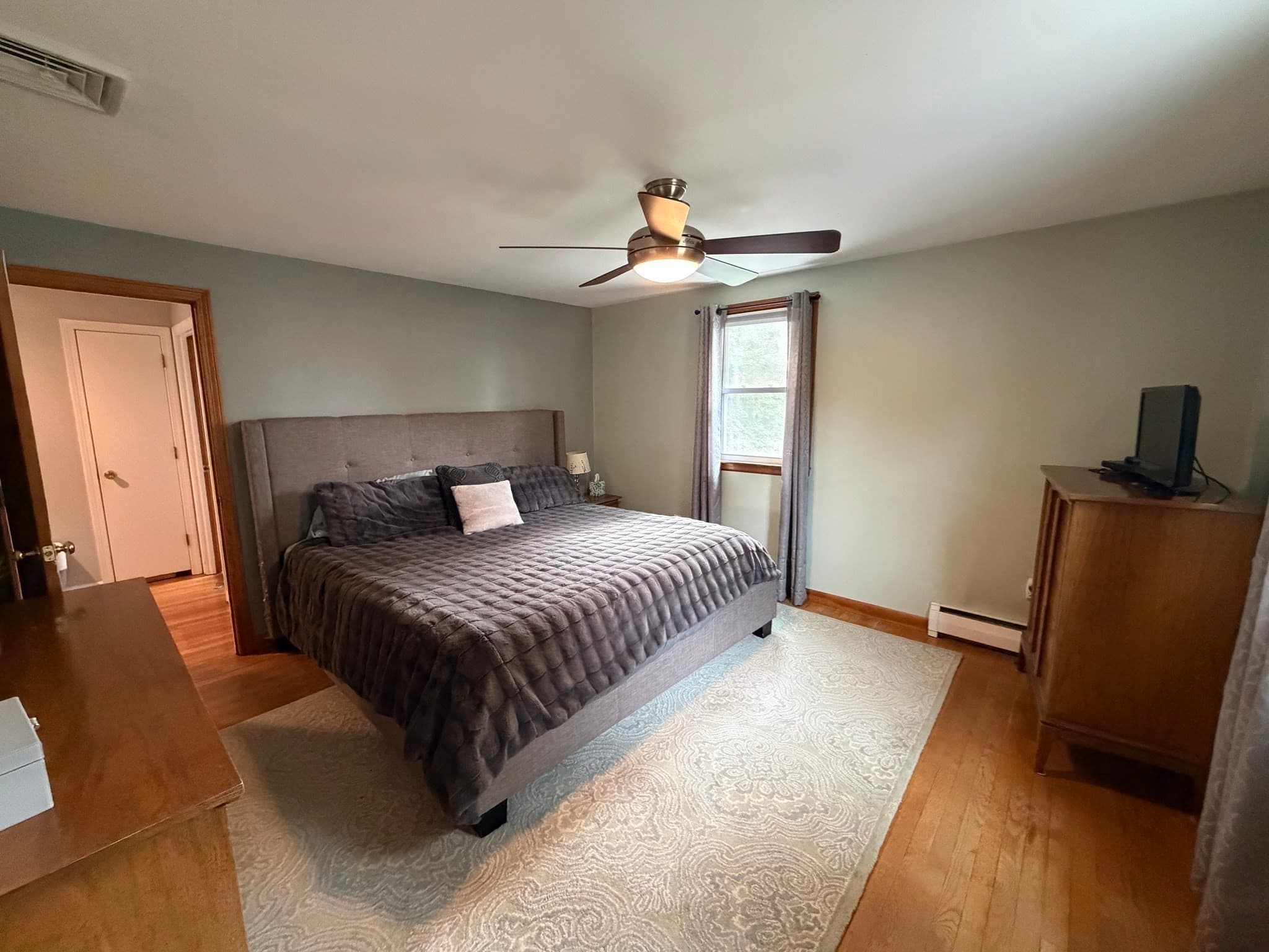Single Family Residence at 10 Autumn St, Braintree MA 02184, photo 22 of 34