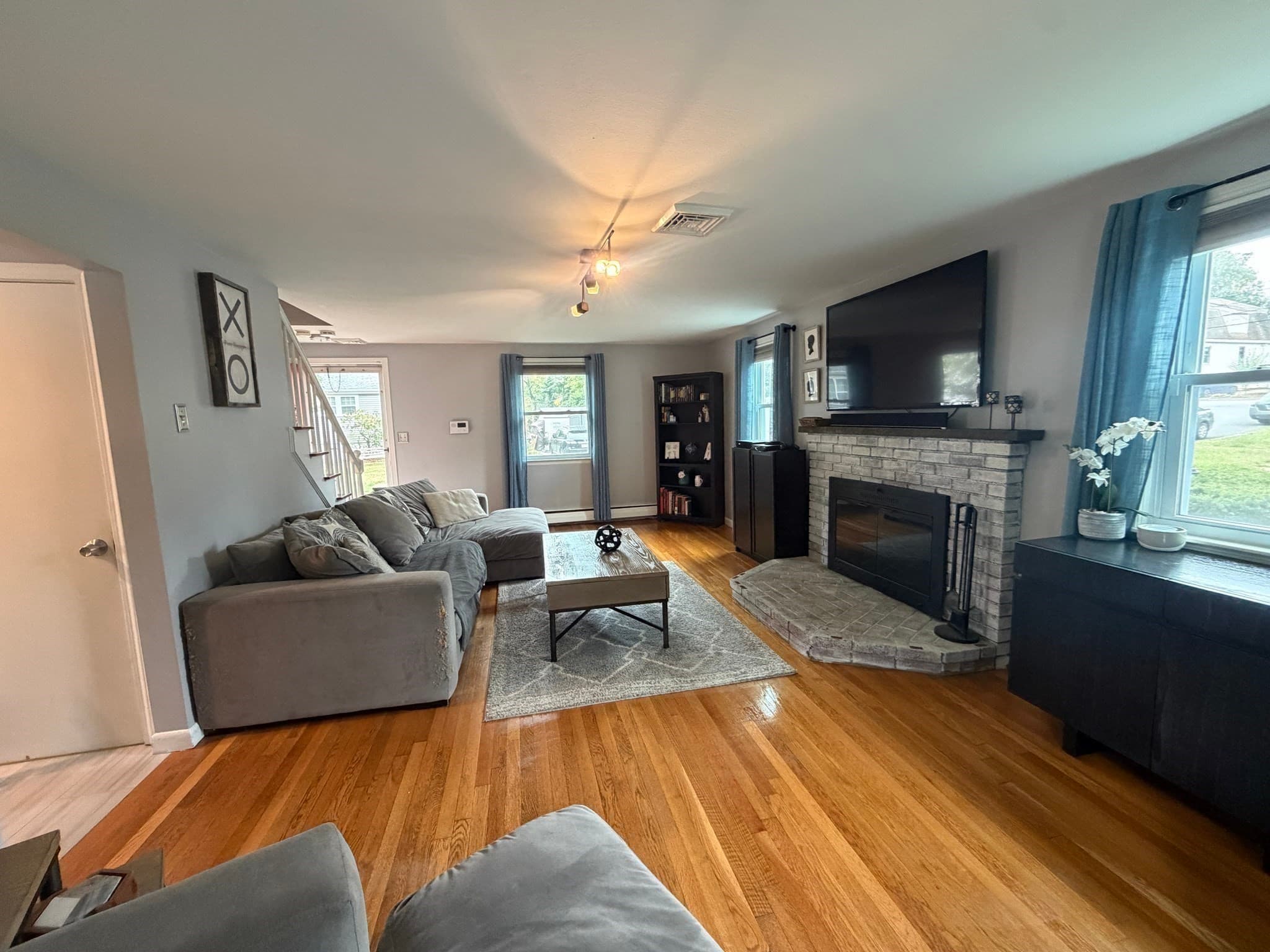 Single Family Residence at 10 Autumn St, Braintree MA 02184, photo 18 of 34