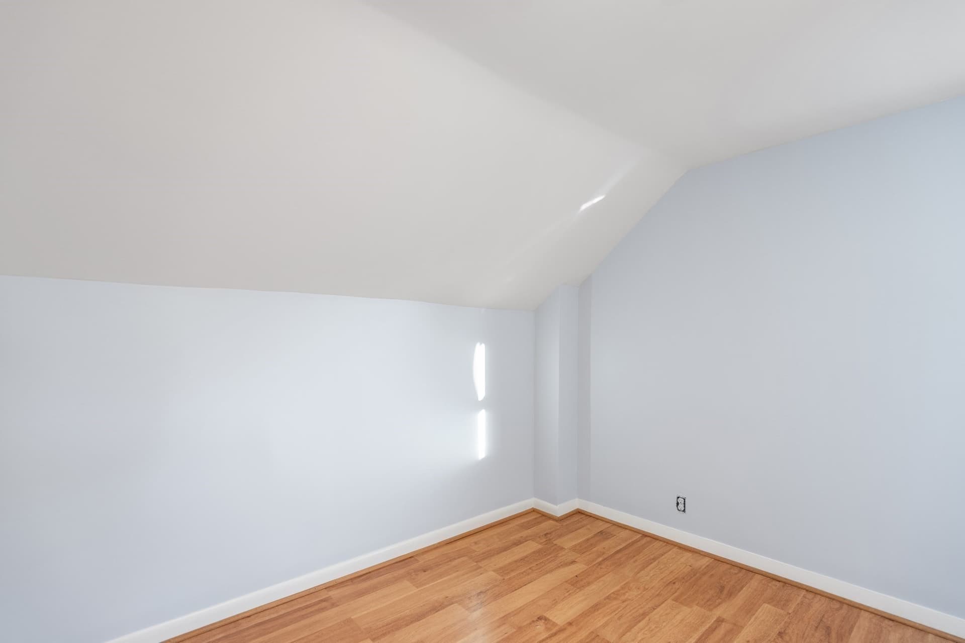 Single Family Residence at 260 Phillips Ave, New Bedford MA 02746, photo 22 of 34