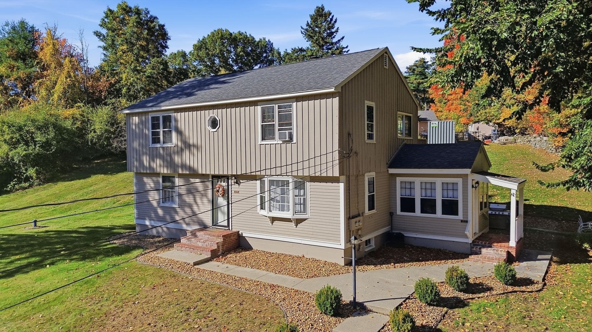 29 Shadow Lake Rd, Salem NH 03079