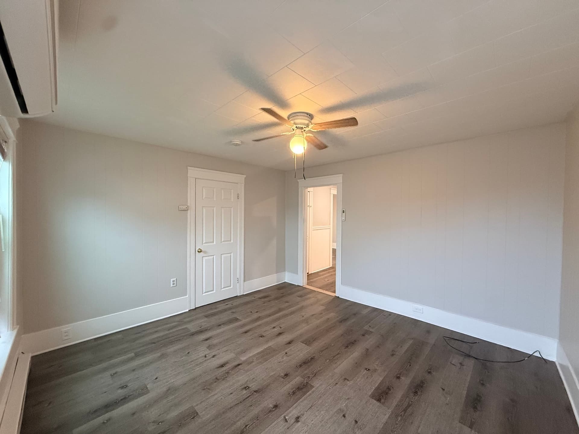 Apartment at 18 Ellsworth St # 1, Worcester MA 01610, photo 2 of 11