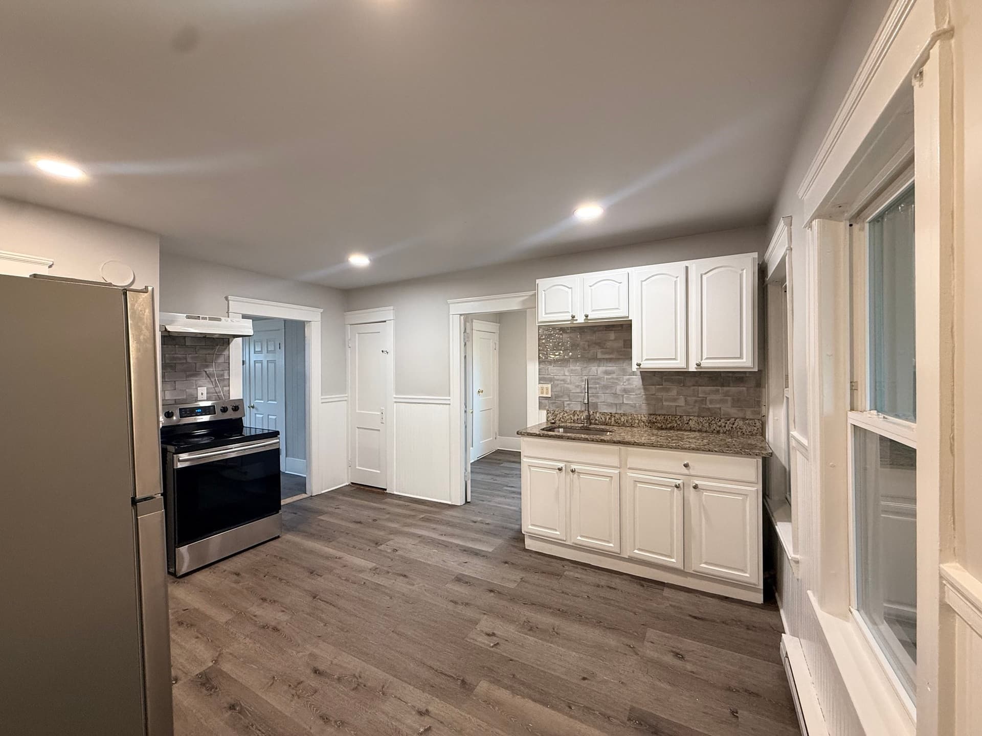 Apartment at 18 Ellsworth St # 1, Worcester MA 01610, photo 5 of 11