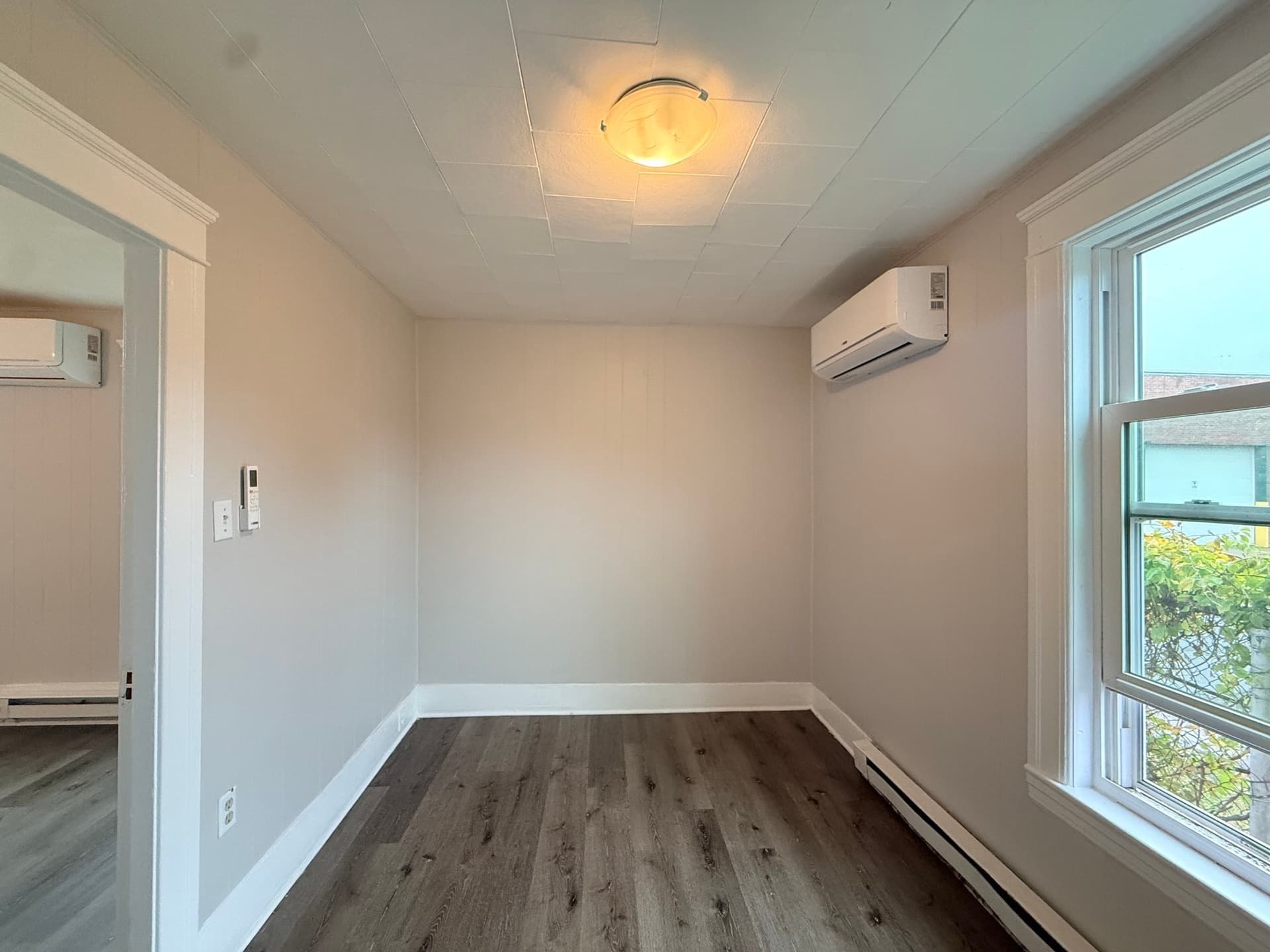 Apartment at 18 Ellsworth St # 1, Worcester MA 01610, photo 10 of 11