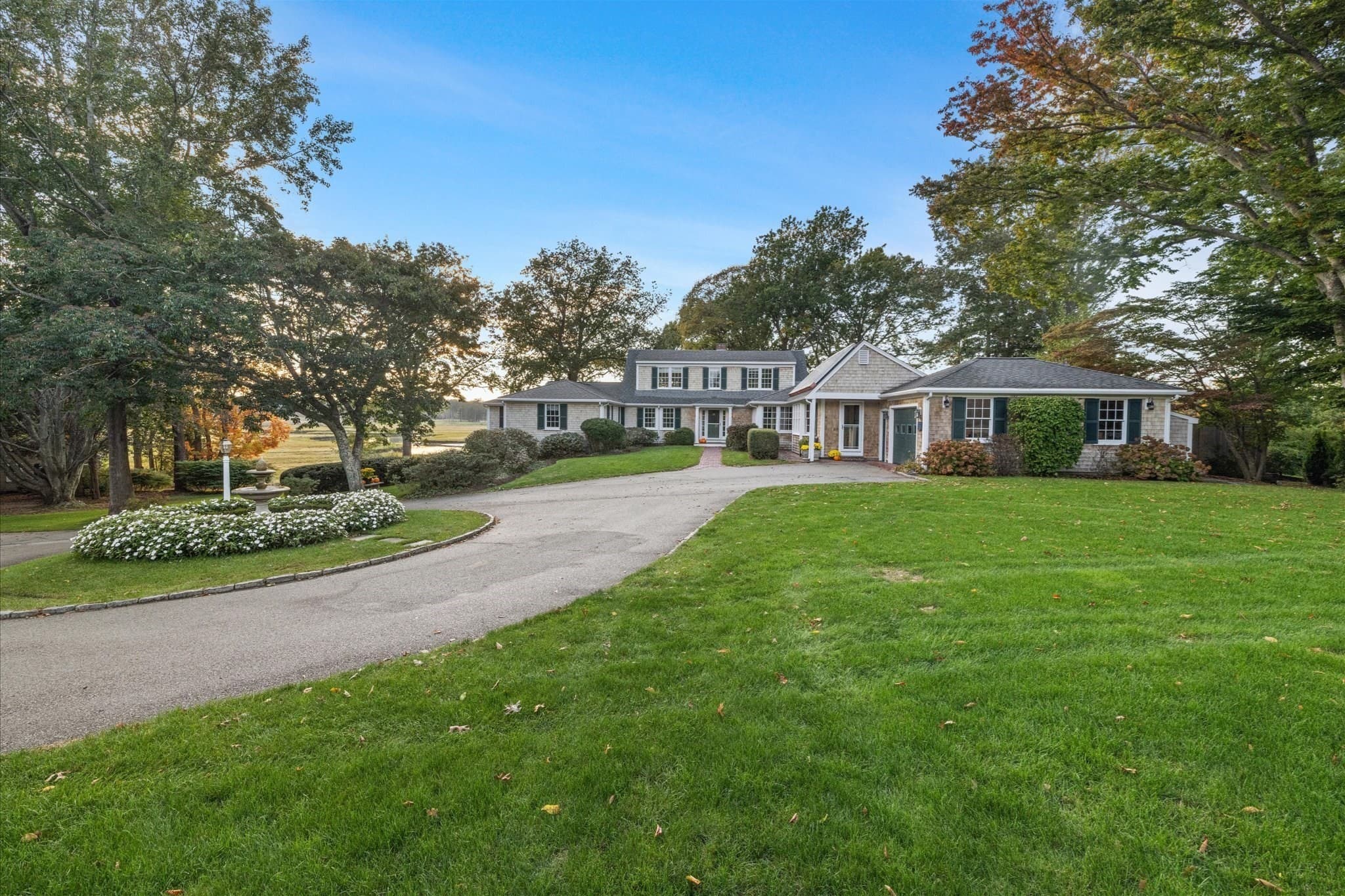 Single Family Residence at 34 Sunset Rd, Duxbury MA 02332, photo 2 of 42
