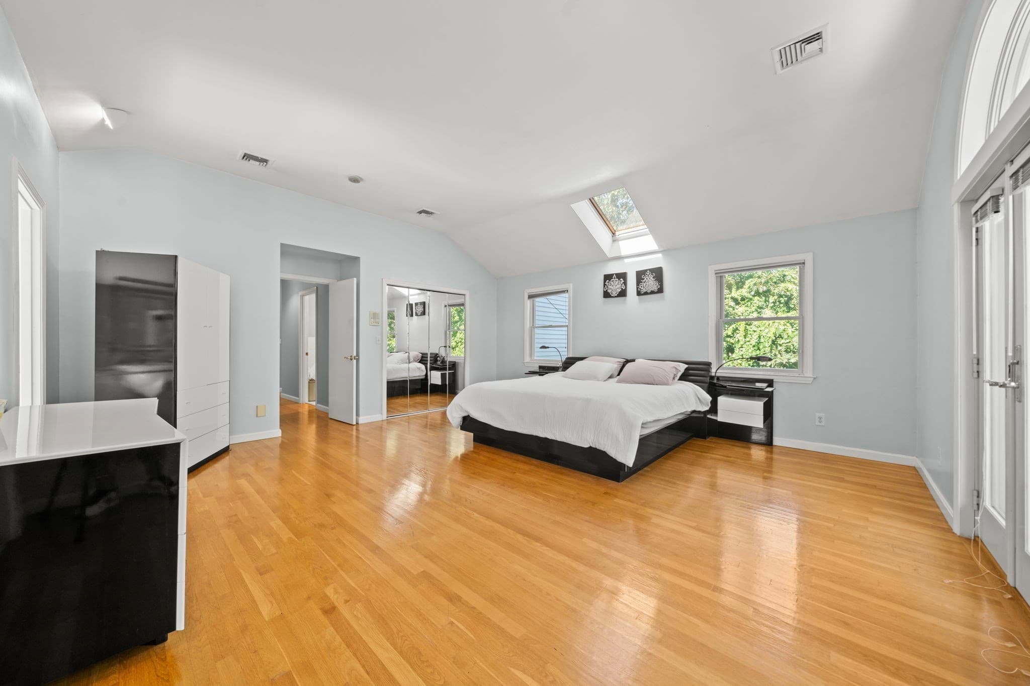 Single Family Residence at 18 Surrey Road, Winchester MA 01890, photo 18 of 41