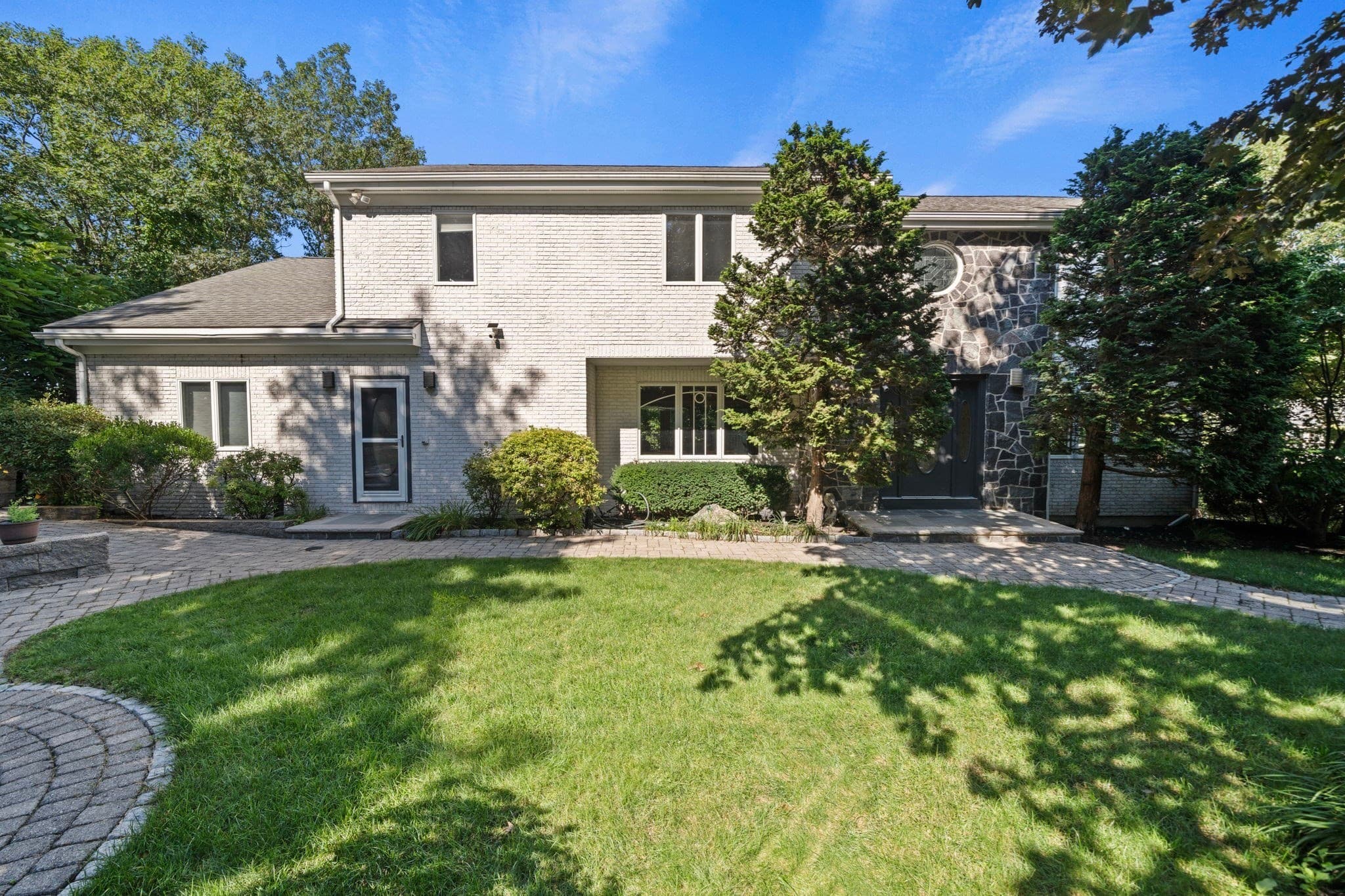 Single Family Residence at 18 Surrey Road, Winchester MA 01890, photo 11 of 41