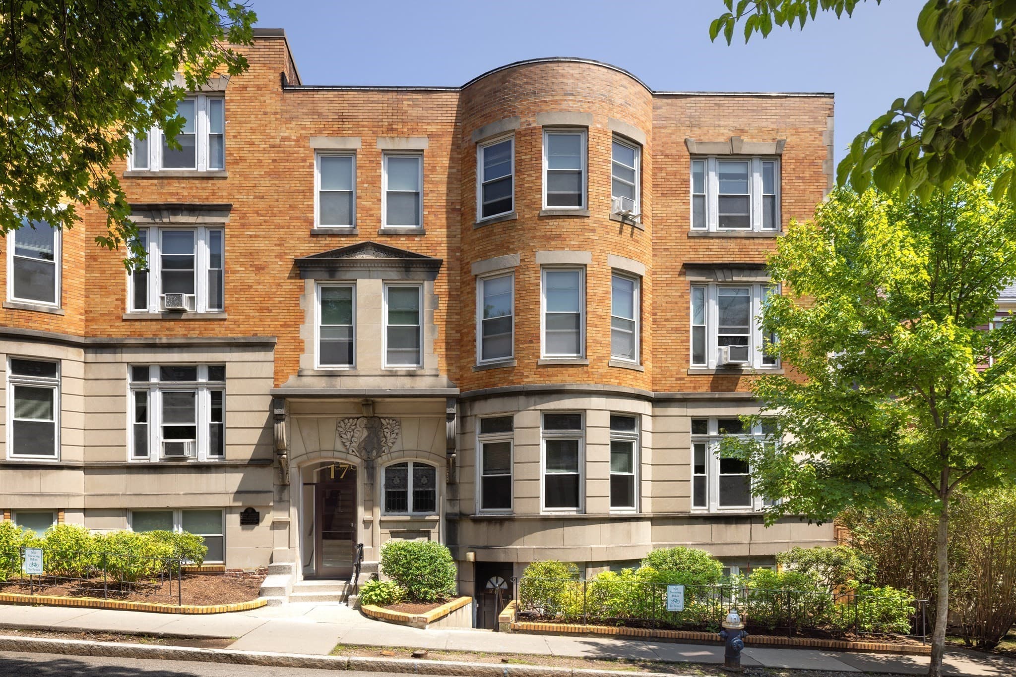 5+ Family - 5+ Units Up/Down at 1539 Beacon Street, Brookline MA 02446, photo 3 of 15