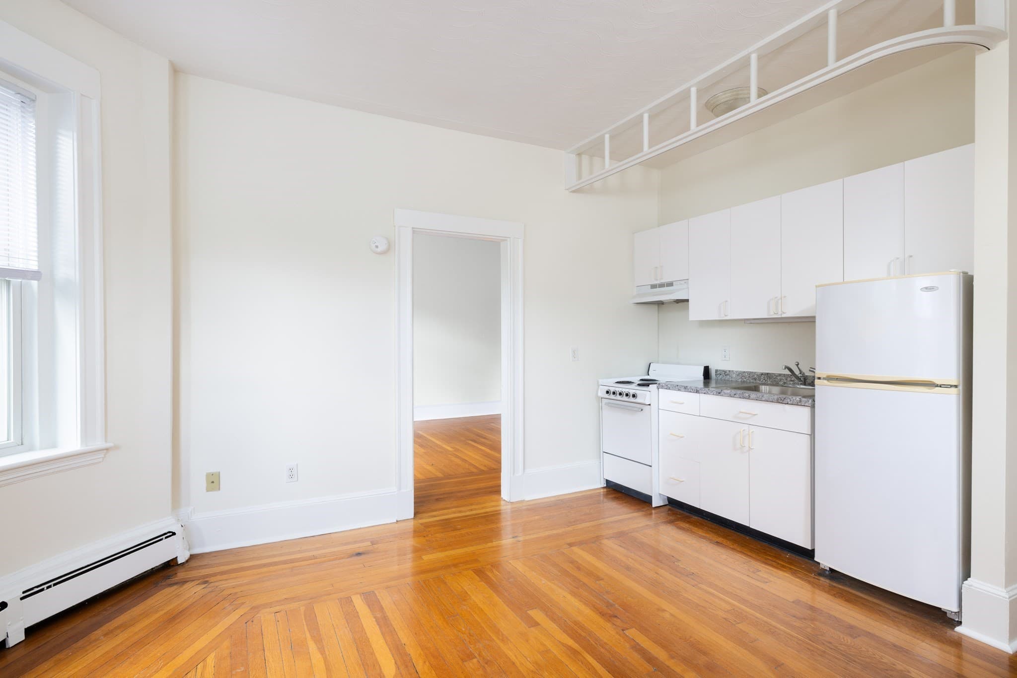 5+ Family - 5+ Units Up/Down at 1539 Beacon Street, Brookline MA 02446, photo 9 of 15