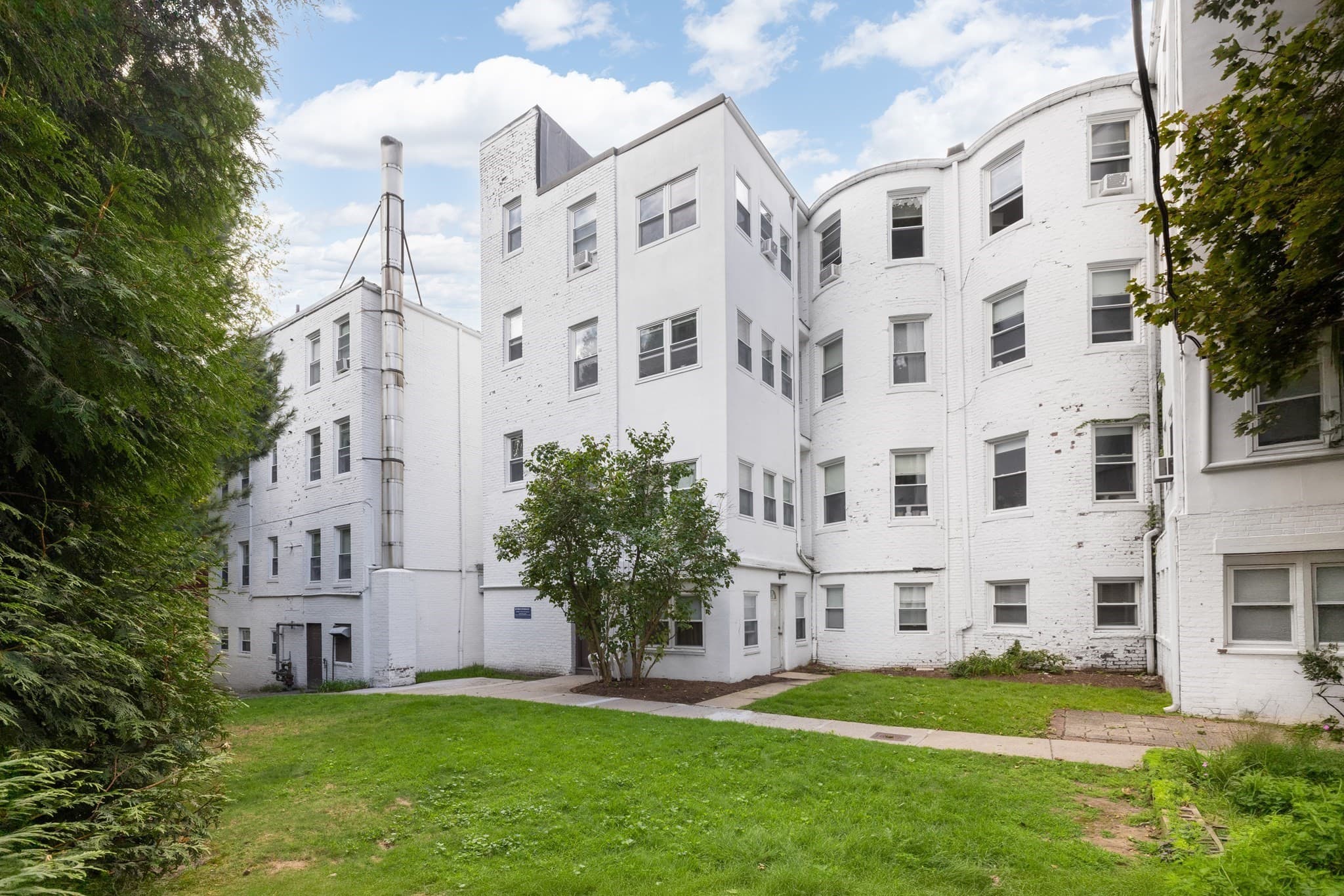 5+ Family - 5+ Units Up/Down at 1539 Beacon Street, Brookline MA 02446, photo 14 of 15