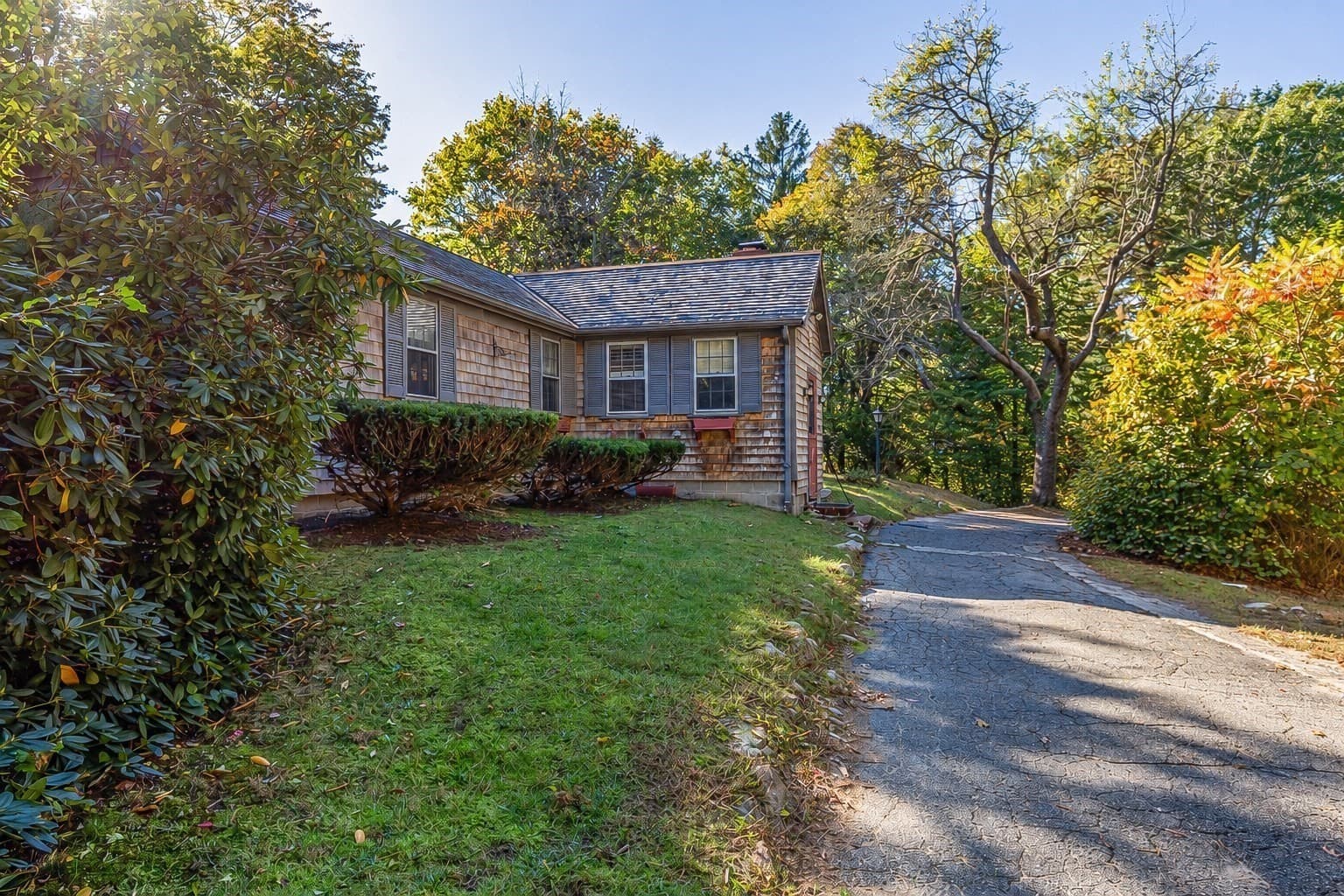 Single Family Residence at 324 Sandwich St, Plymouth MA 02360, photo 5 of 22