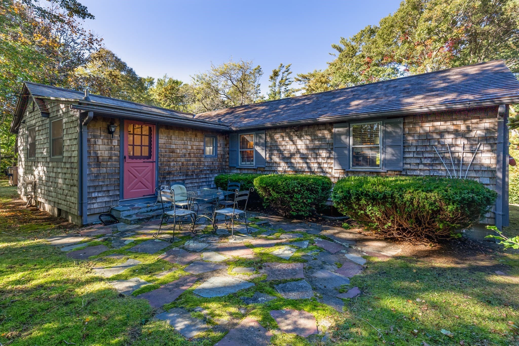 Single Family Residence at 324 Sandwich St, Plymouth MA 02360, photo 4 of 22