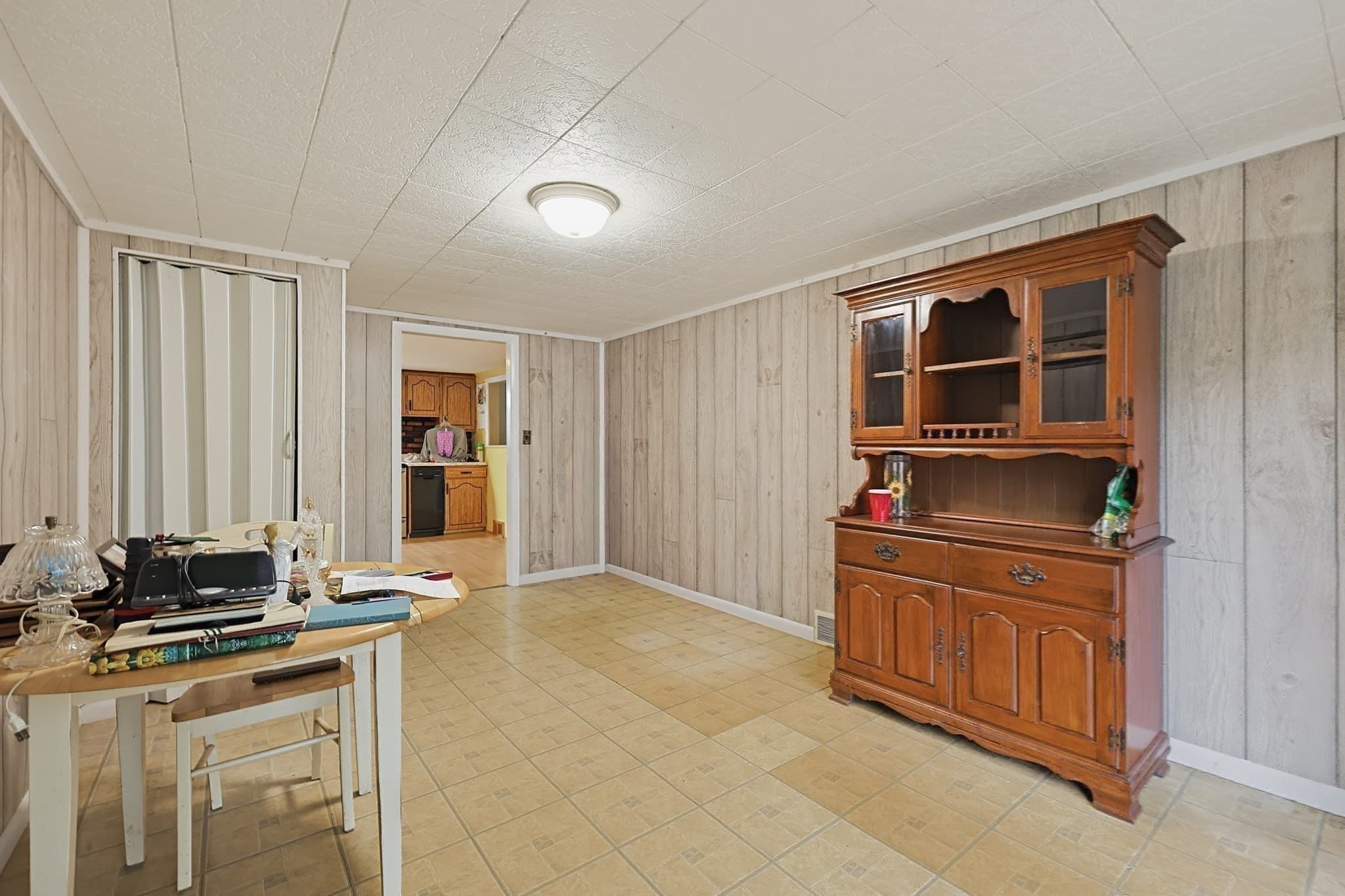 Single Family Residence at 1030 County Street, Attleboro MA 02703, photo 16 of 42