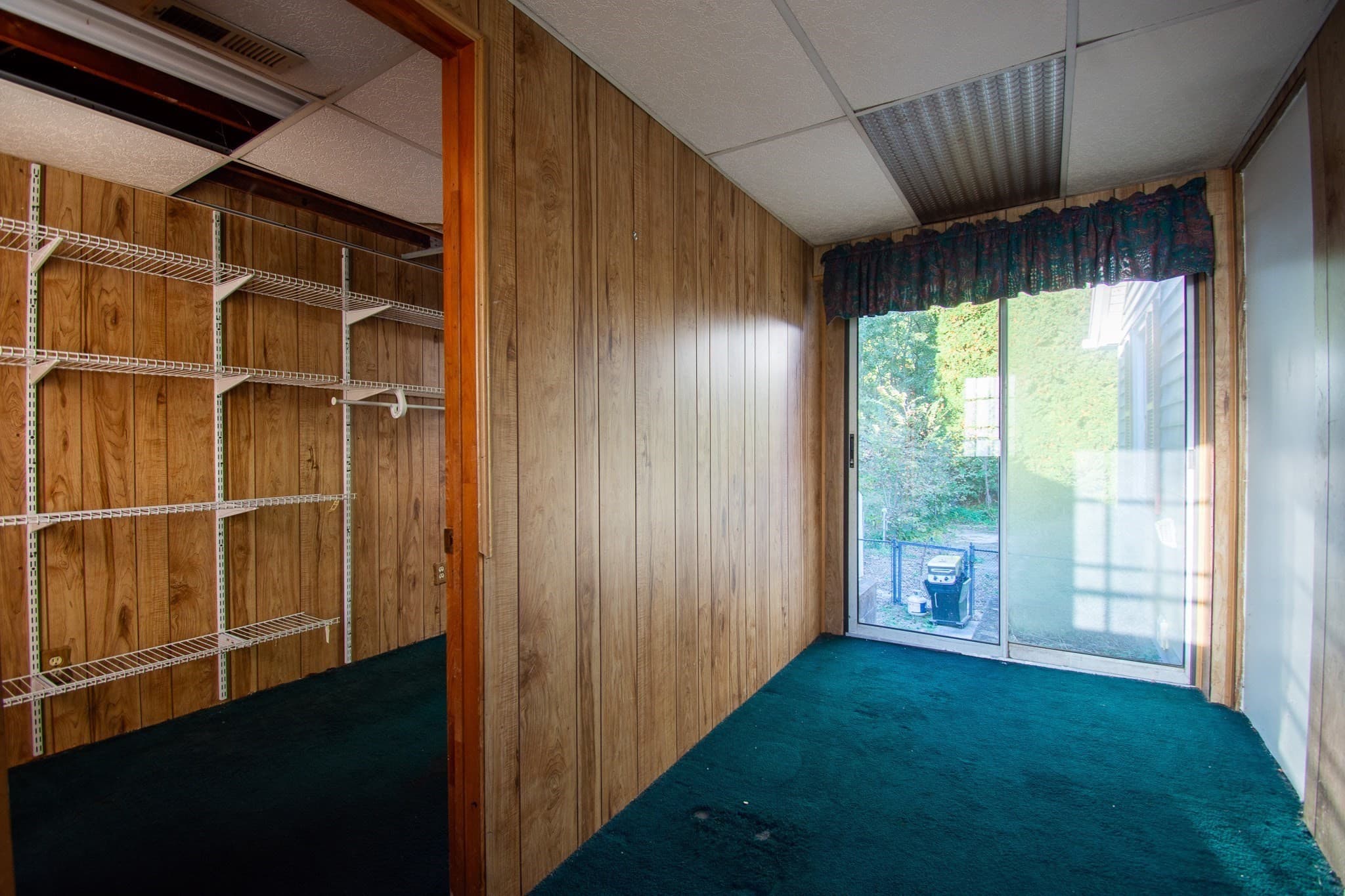 Single Family Residence at 92 Worcester Rd, Webster MA 01657, photo 18 of 26