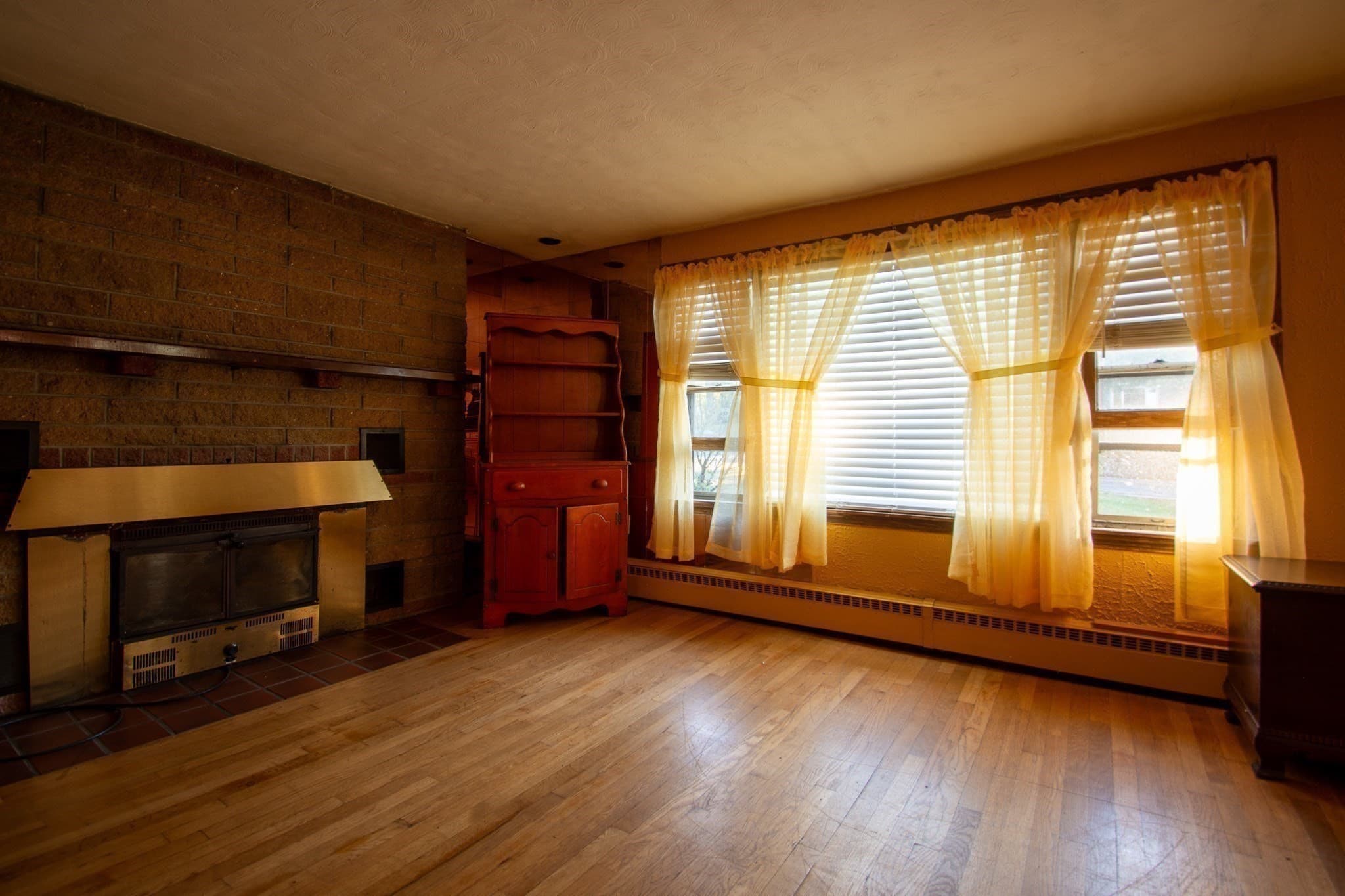 Single Family Residence at 92 Worcester Rd, Webster MA 01657, photo 8 of 26