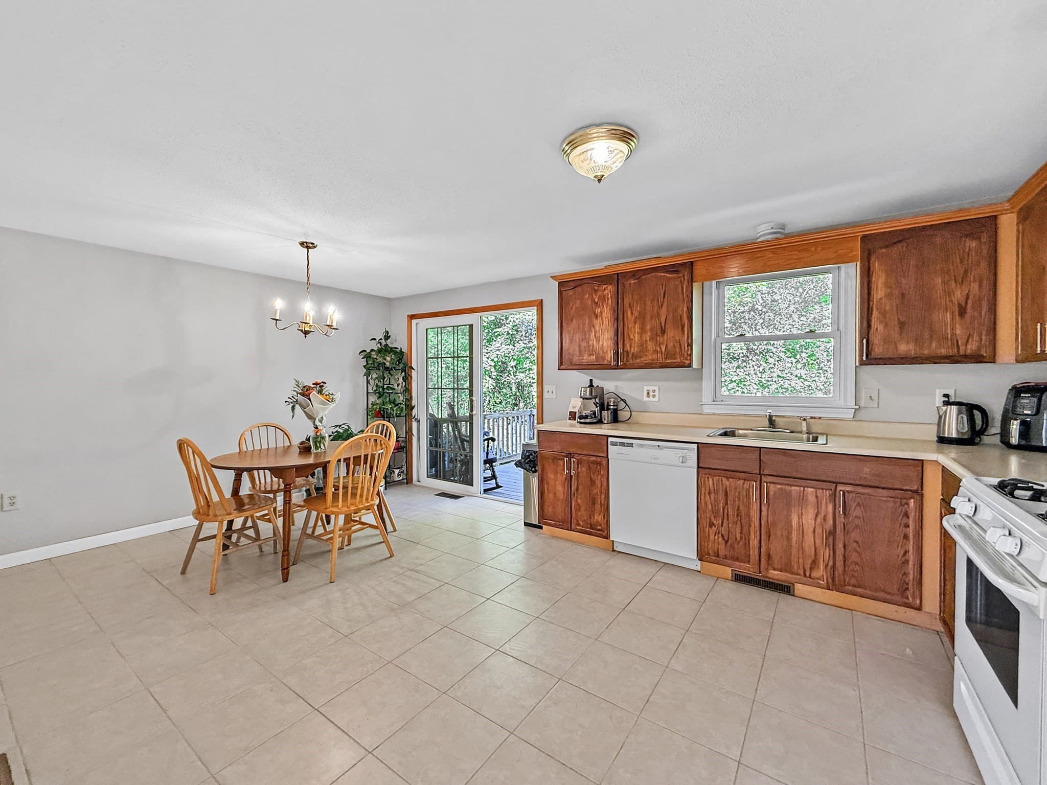 Single Family Residence at 23 Iona Ave, Dracut MA 01826, photo 28 of 42