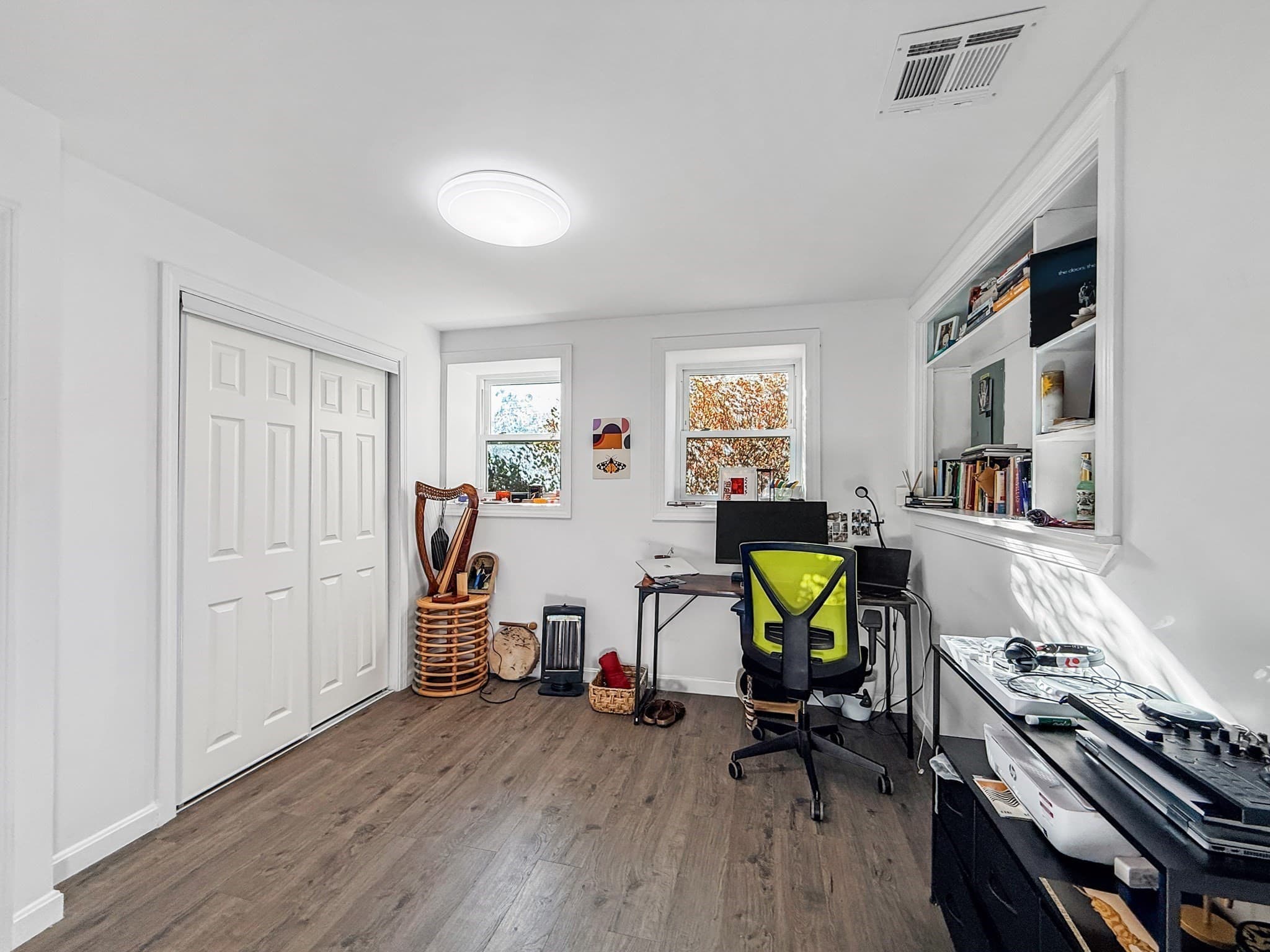 Single Family Residence at 23 Iona Ave, Dracut MA 01826, photo 21 of 42