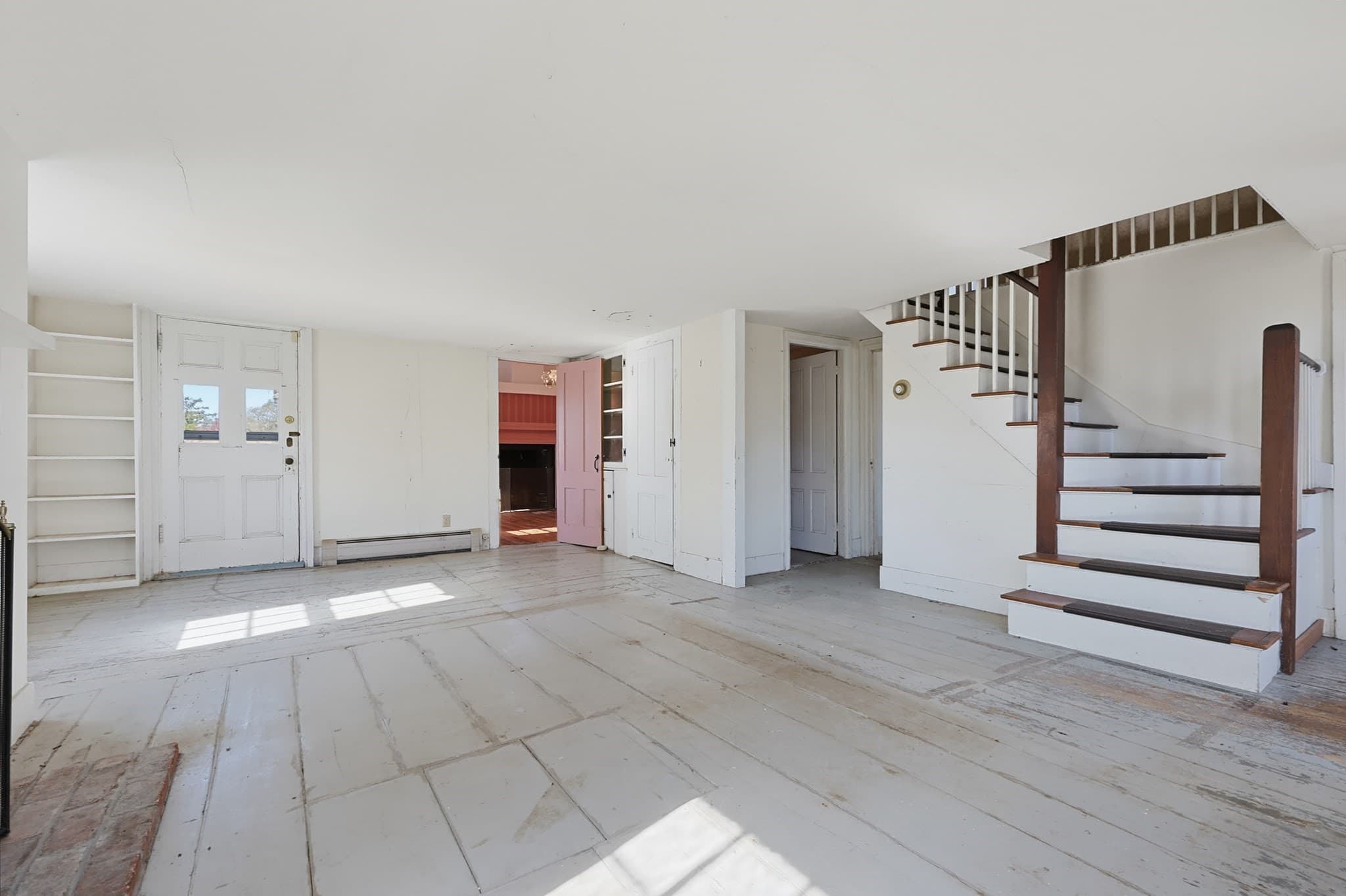 Single Family Residence at 1823 Main Rd, Westport MA 02791, photo 7 of 42