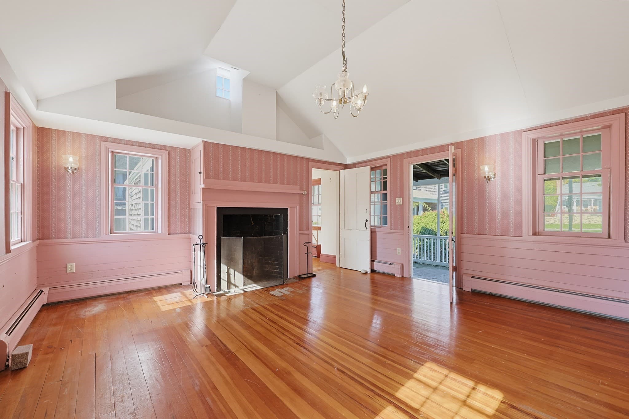 Single Family Residence at 1823 Main Rd, Westport MA 02791, photo 14 of 42