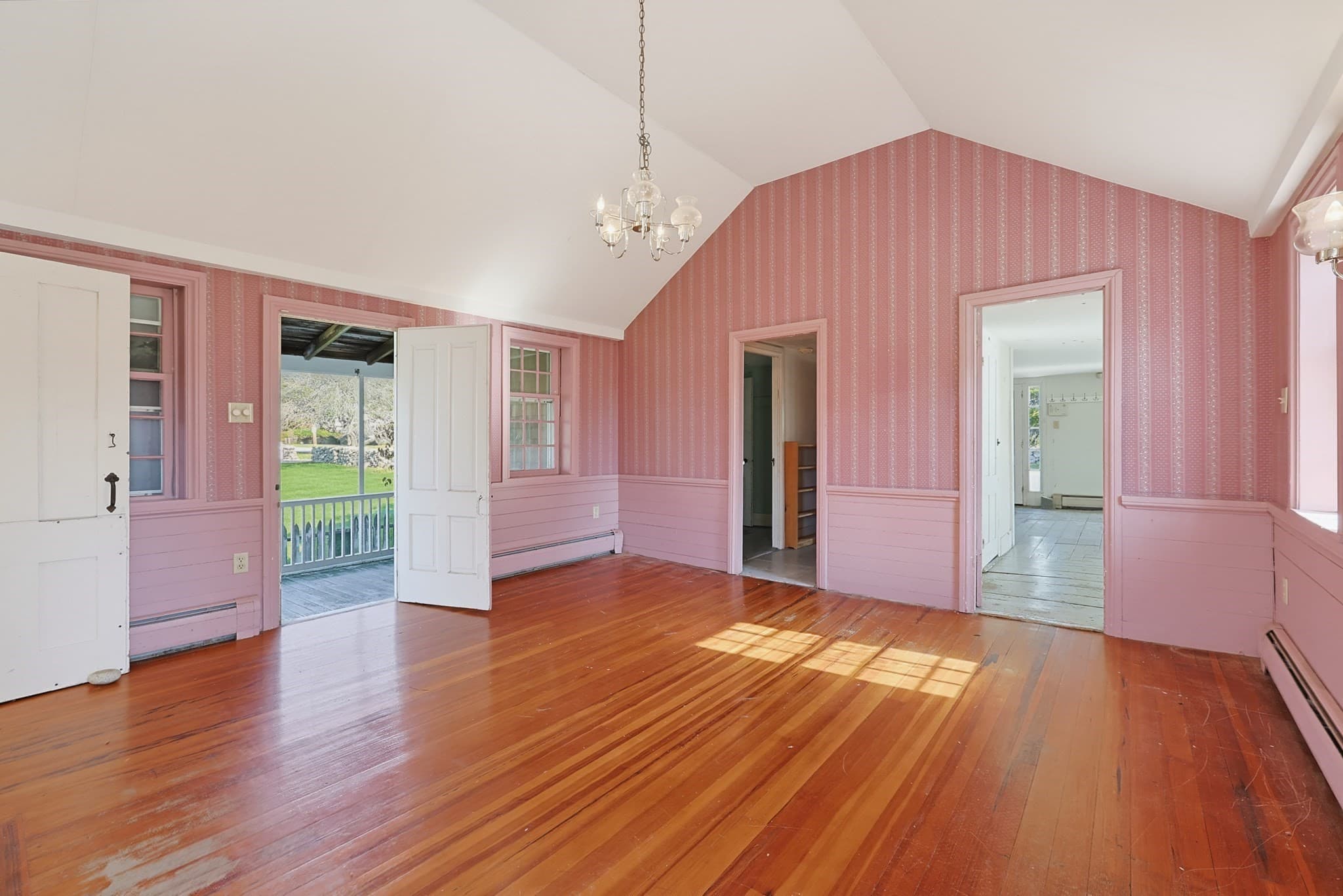 Single Family Residence at 1823 Main Rd, Westport MA 02791, photo 11 of 42