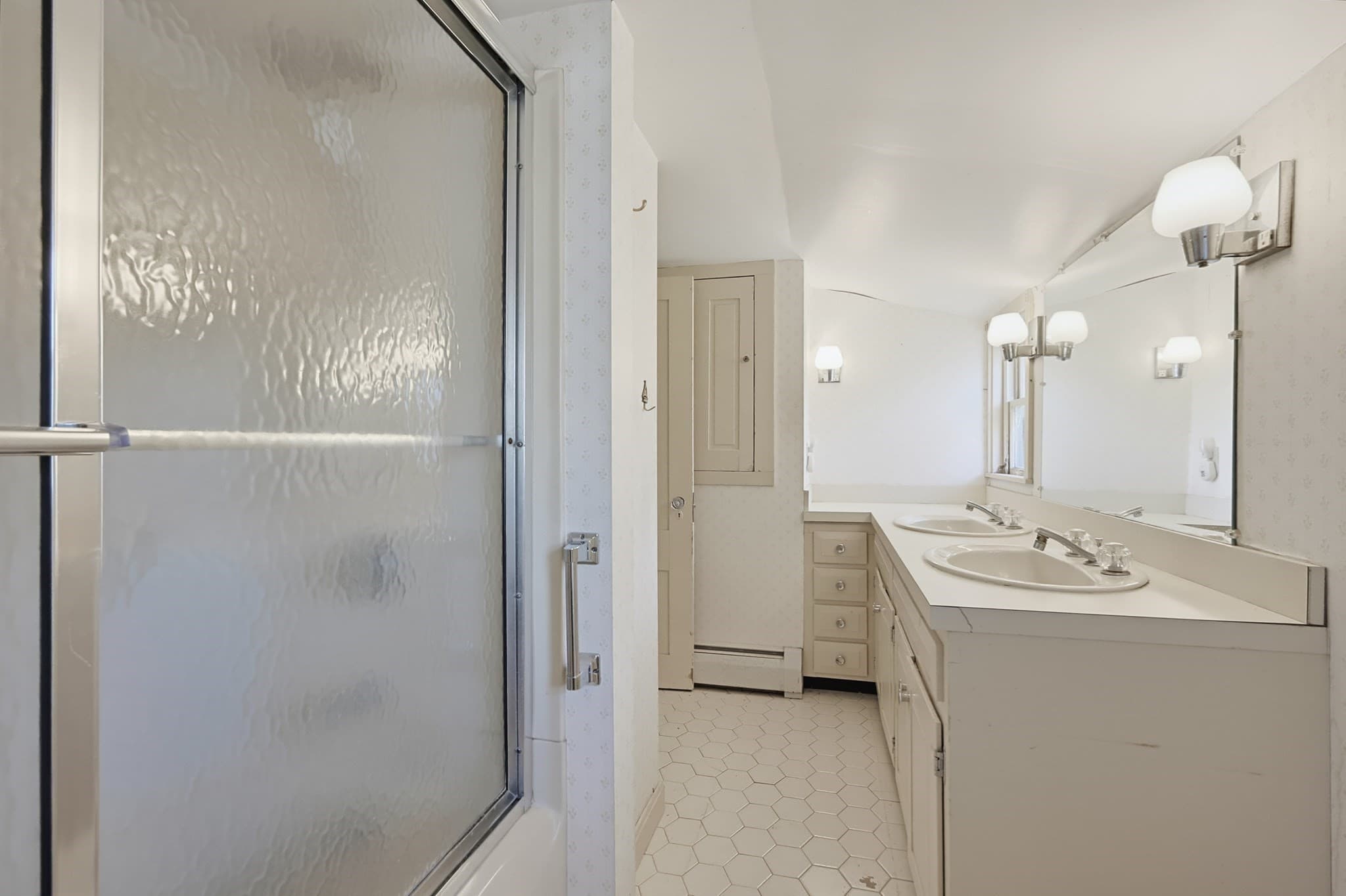 Single Family Residence at 1823 Main Rd, Westport MA 02791, photo 29 of 42
