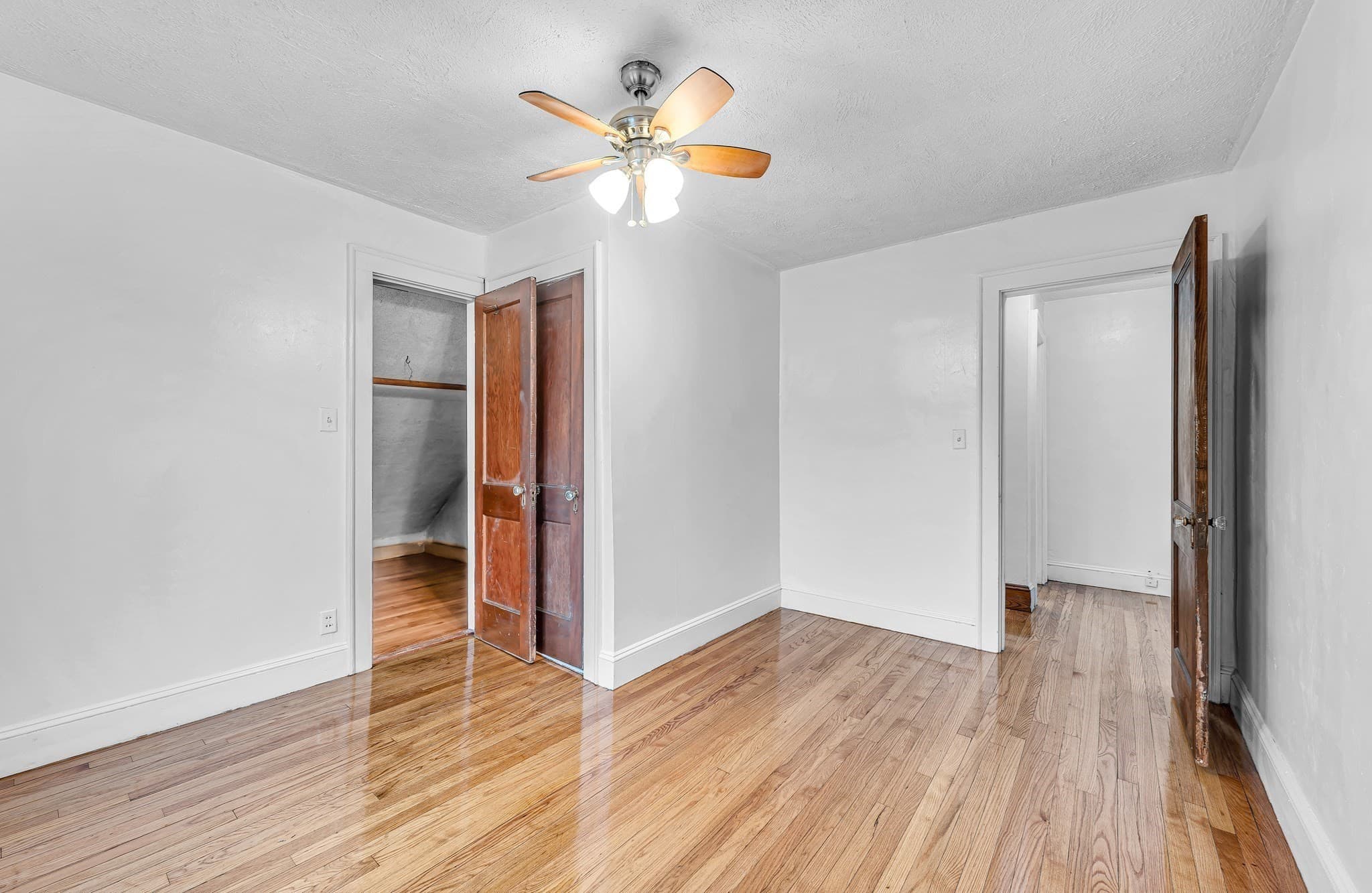 Single Family Residence at 73 Santa Barbara St, Springfield MA 01104, photo 20 of 41