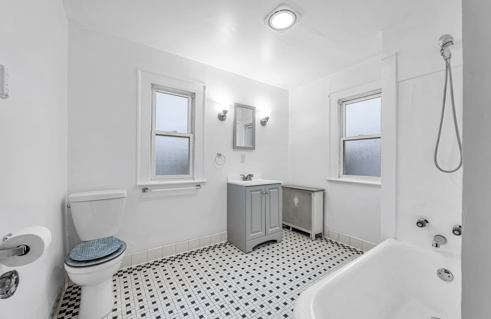 Single Family Residence at 73 Santa Barbara St, Springfield MA 01104, photo 30 of 41
