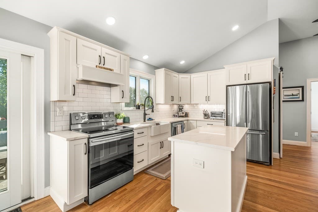 Single Family Residence at 24 Jordan St., Beverly MA 01915, photo 4 of 28